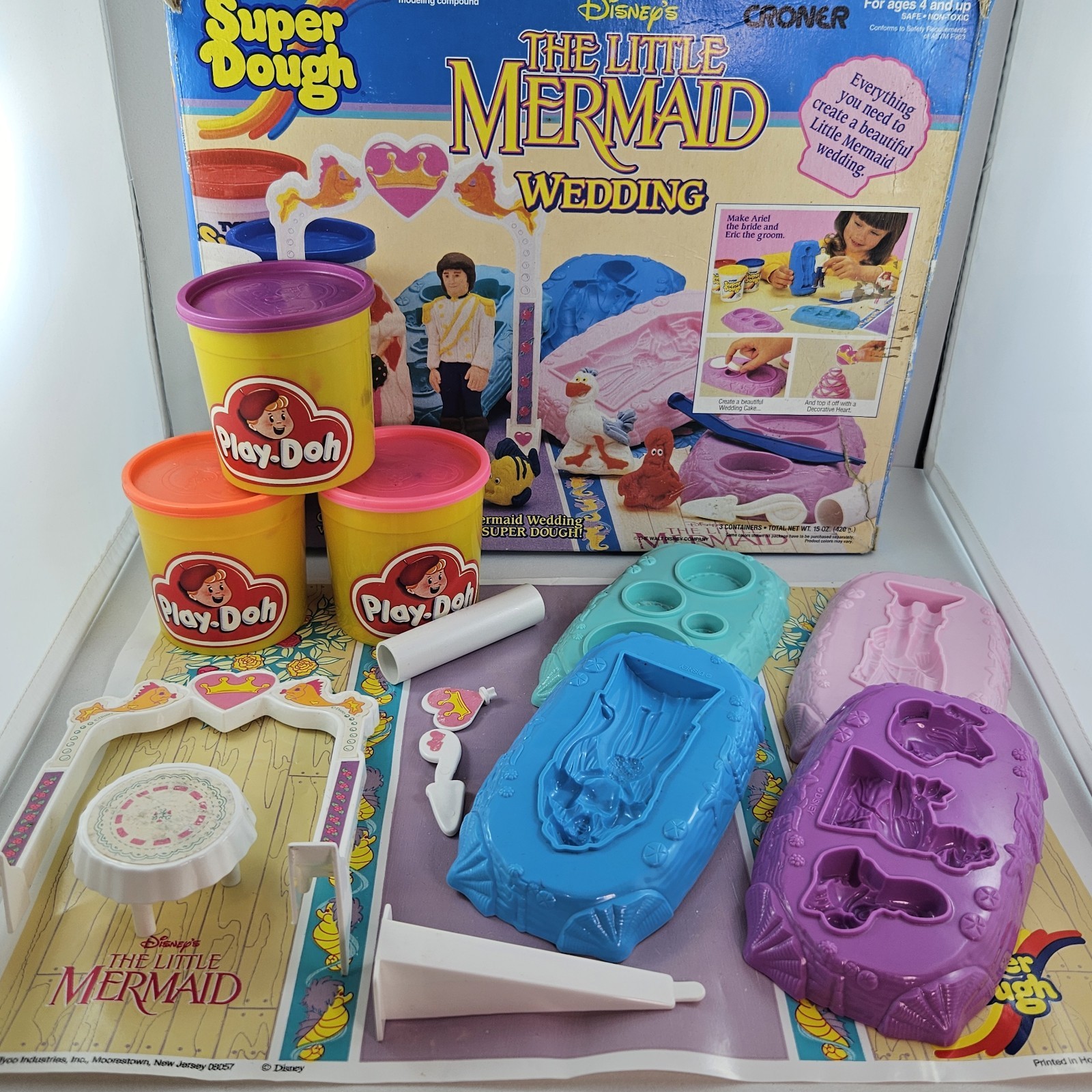 Vintage 1991 Tyco Super Dough Disney Little Mermaid Wedding set