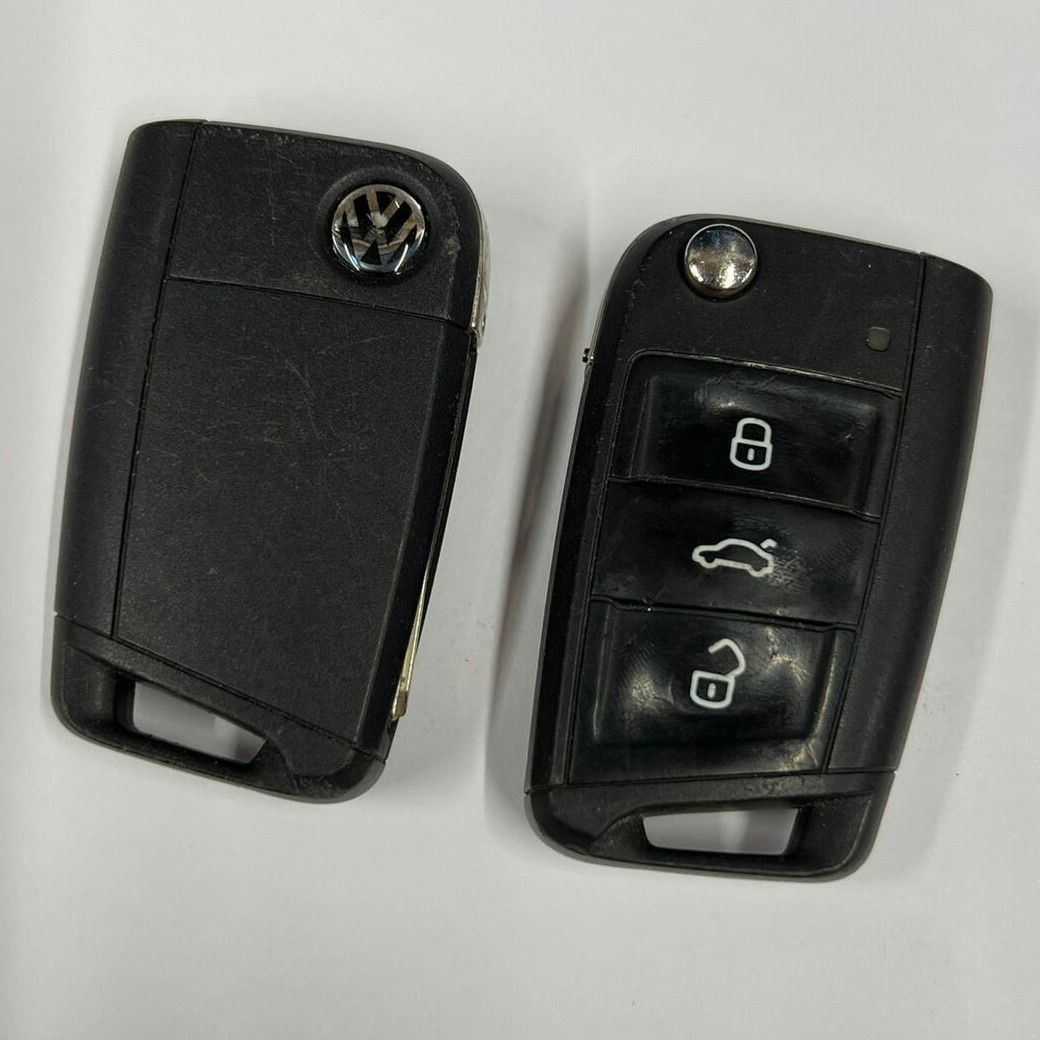 GENUINE VOLKSWAGEN 3 BUTTON REMOTE FLIP KEY FOB POLO GOLF ETC TESTED 5G6959752CF