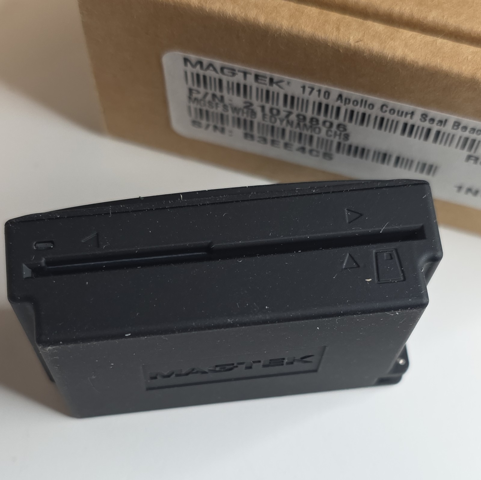 MAGTEK Stick On Bluetooth/USB Card Reader, P/N 21079806