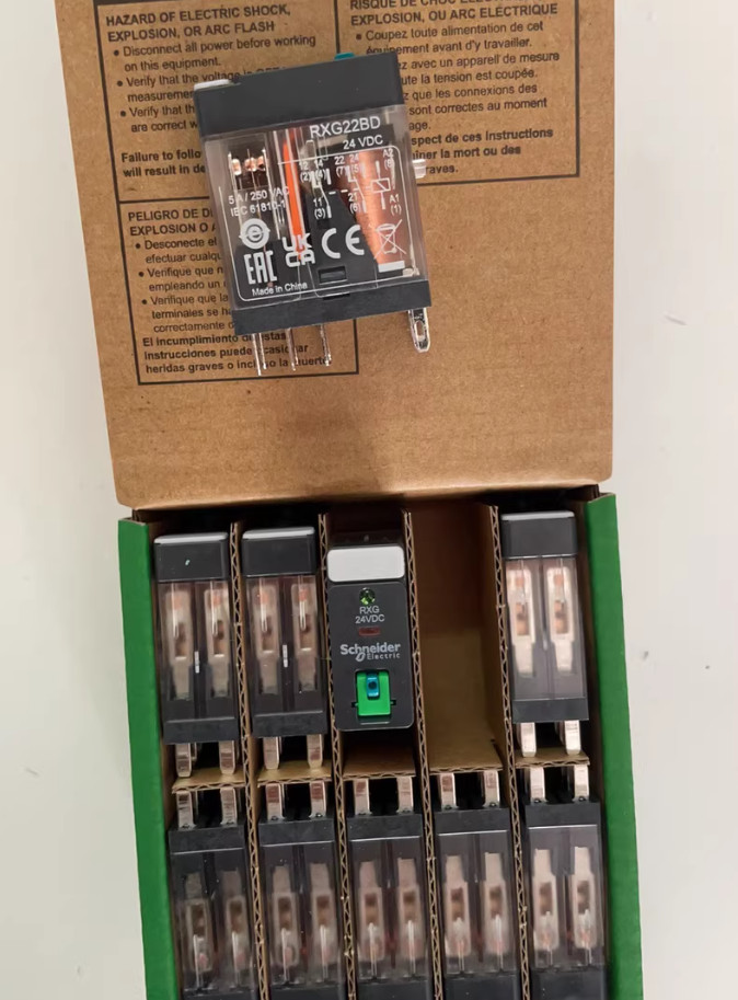 1PC NEW Schneider Interface relay RXG22BD 5A 24VDC #YY