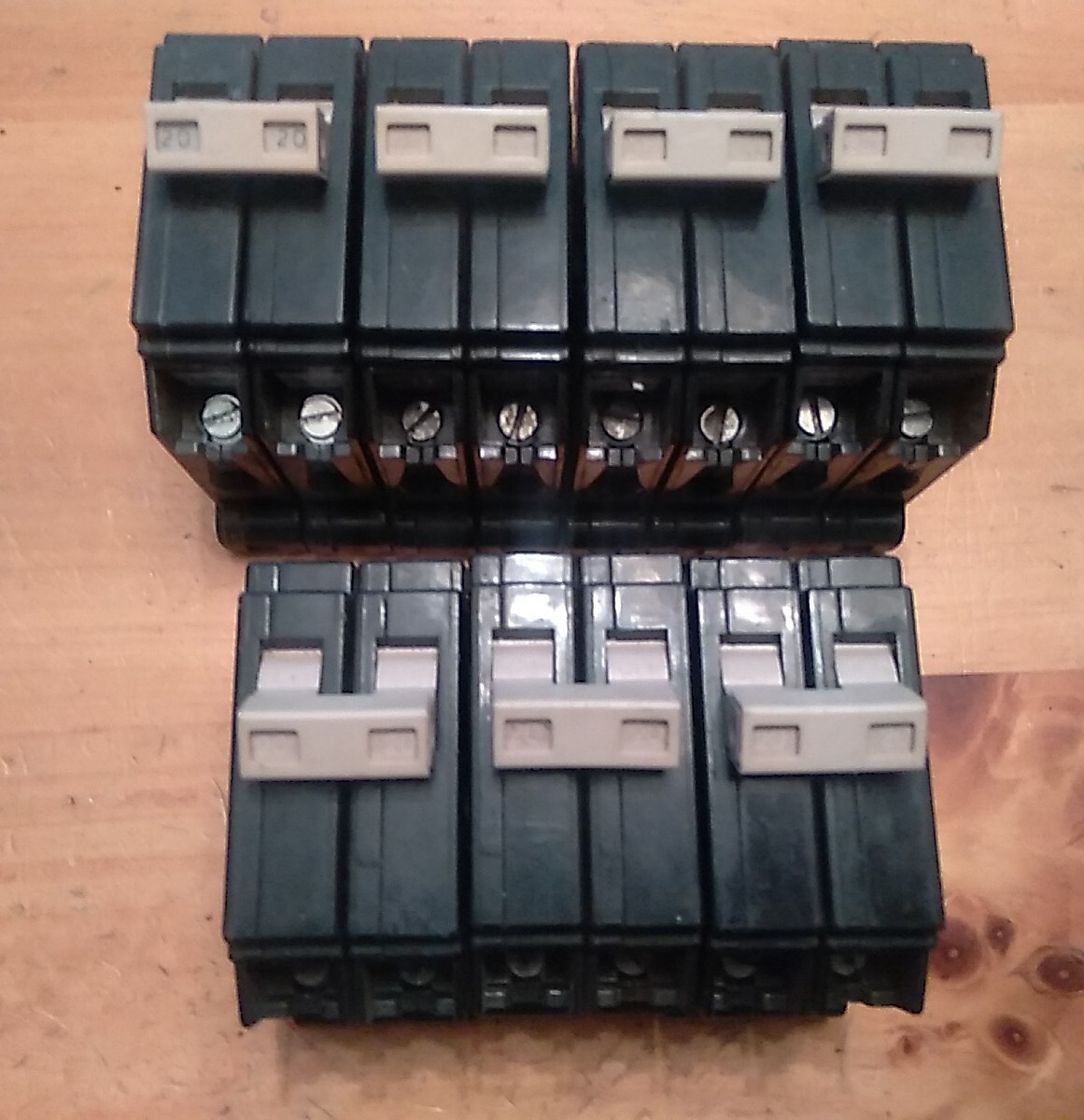Cuttler Hammer CH220 20amp Circuit Breaker 2 Pole 220v - Used
