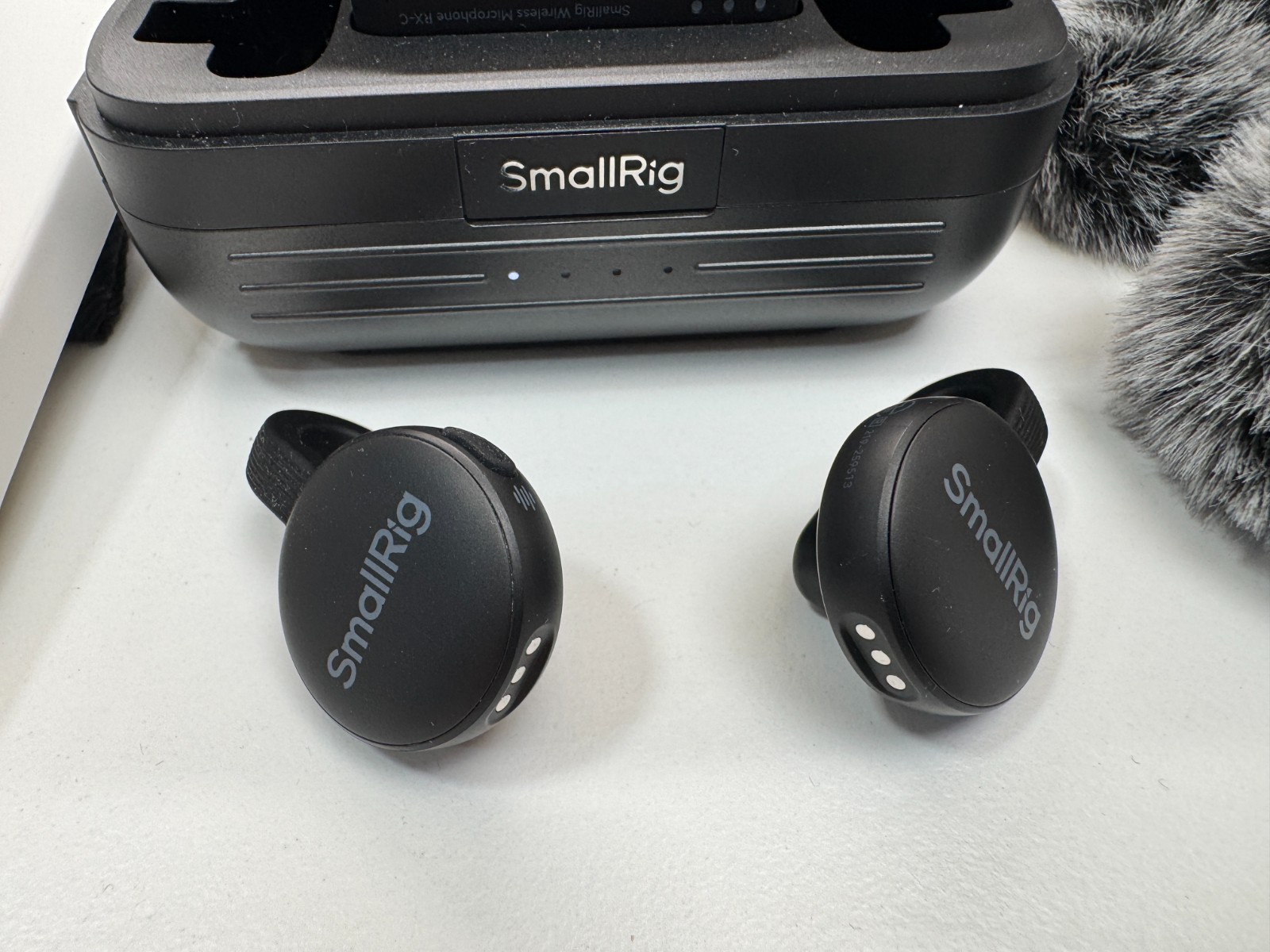 SMALLRIG Wireless Mic S70-C2 (2 TX + 1 RX + Charging Case) Wireless Lapel Microp