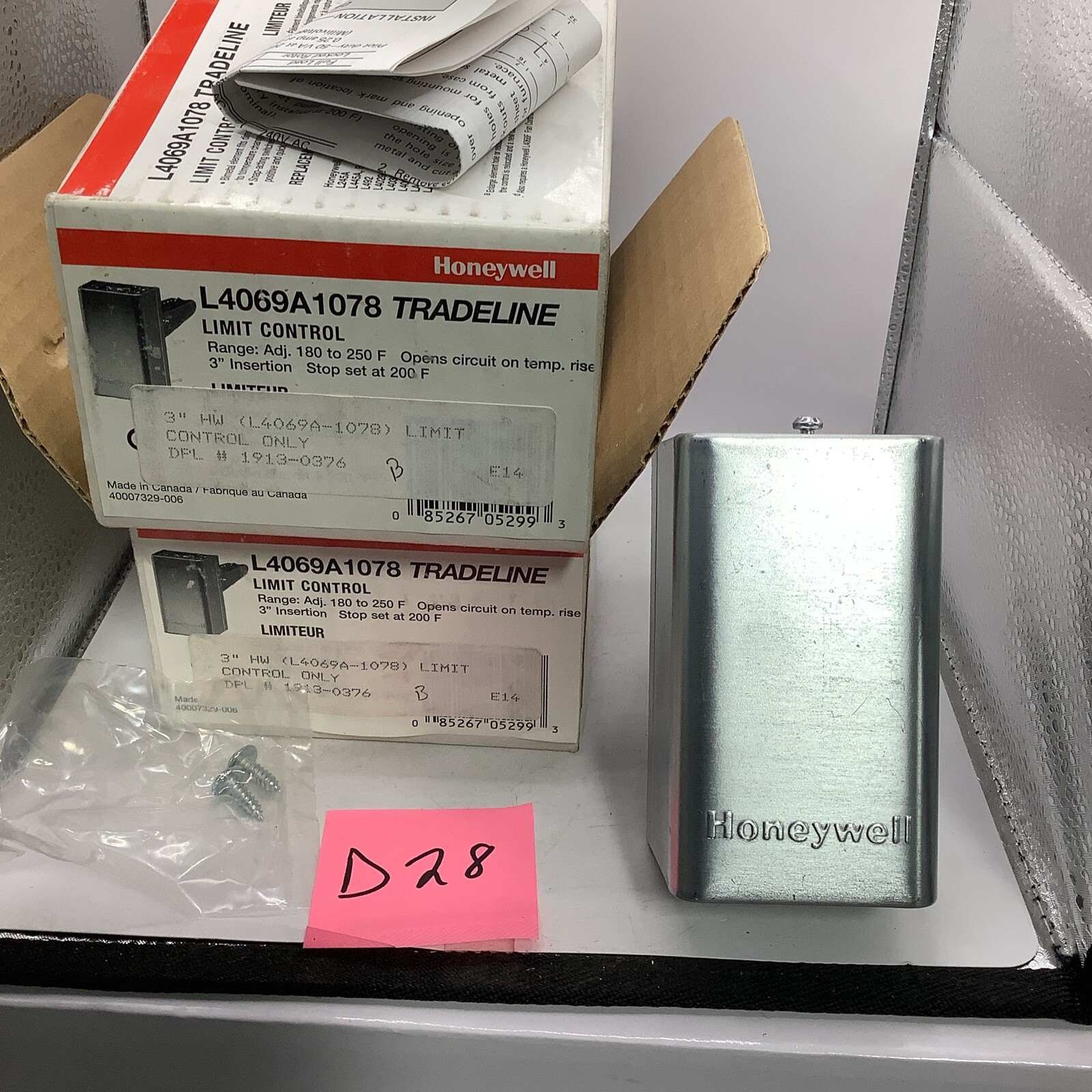 Honeywell Tradeline Limit Control Switch L4069A1078 (silver) (LOT OF 2)