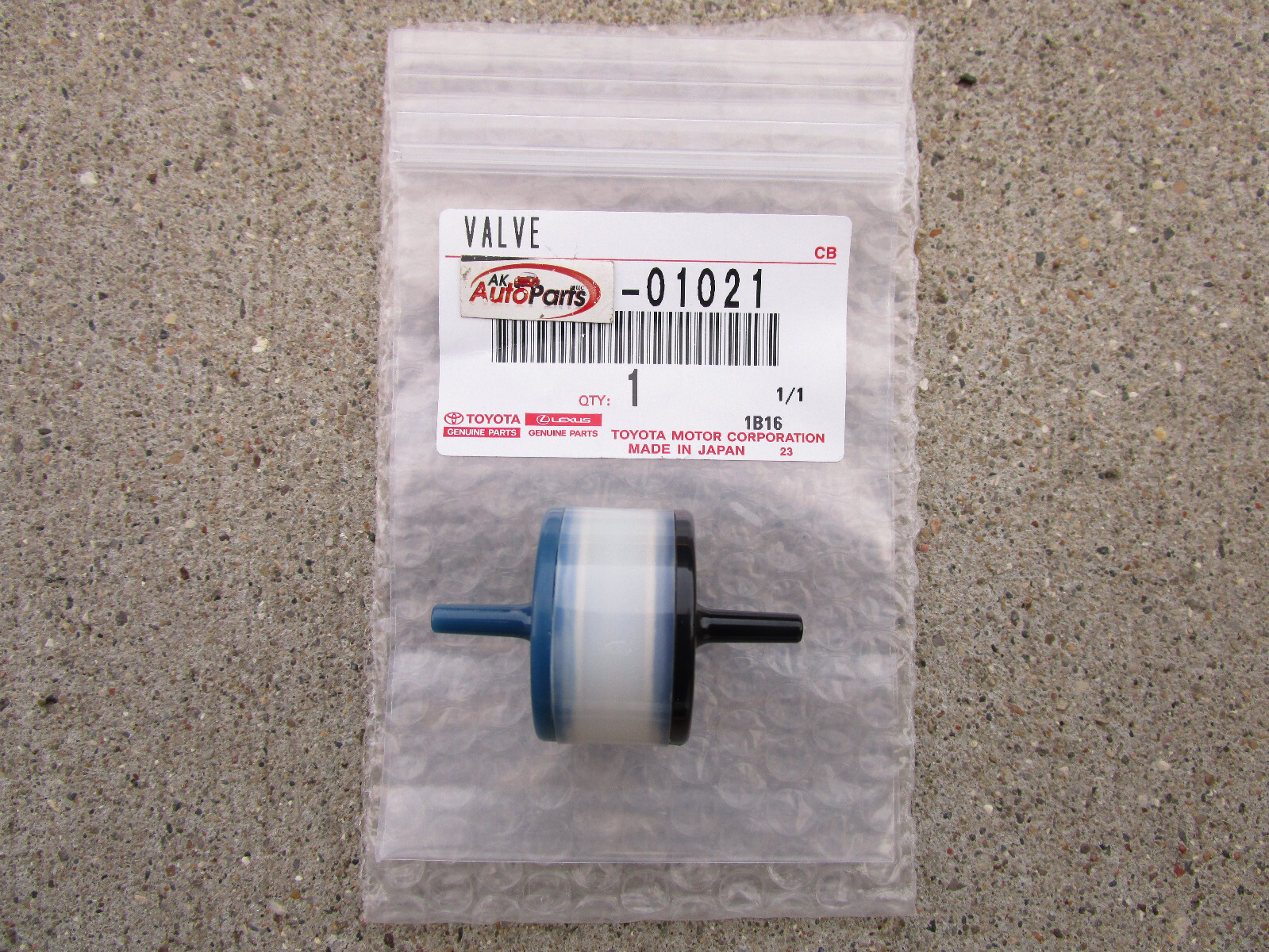 FITS: 78 - 85 TOYOTA CELICA VACUUM TRANSMITTING VALVE OEM BRAND NEW