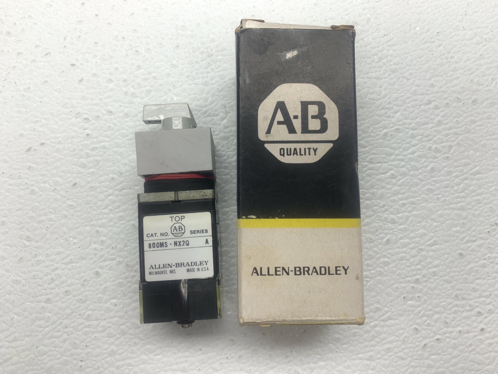 ALLEN-BRADLEY 800MS-NG2QB 4-POSITION SQUARE SELECTOR SWITCH SER. C