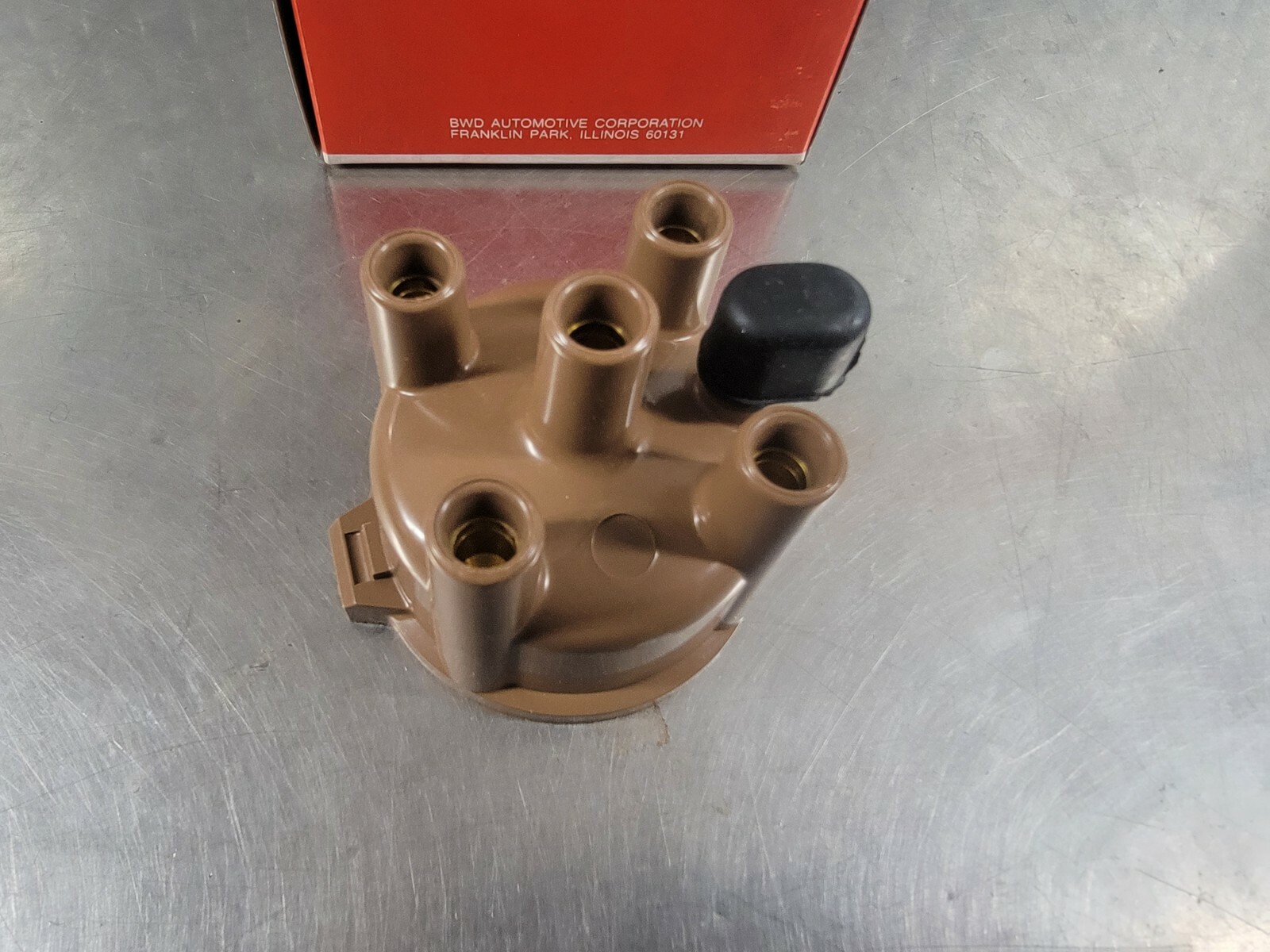 BORGWARNER DISTRIBUTOR CAP C605 t283