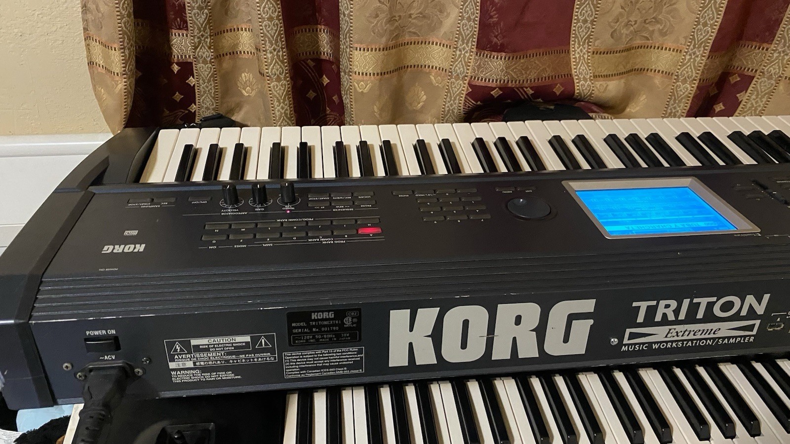 Korg Triton Extreme 61-Key Sampler Synthesizer Workstation -See Description
