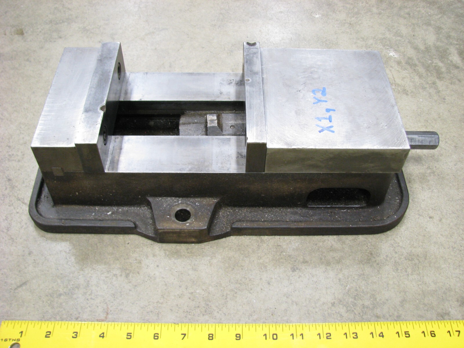 Kurt Type Angle Lock Mill Vise 6" Jaw Width