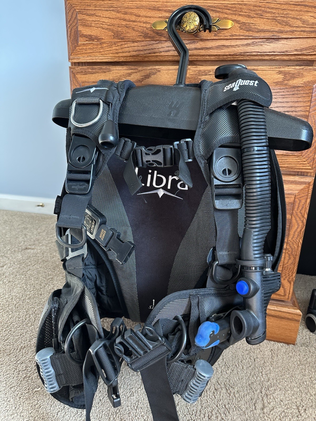 SeaQuest Libra BCD ( buoyancy compensator device) XS/S With Accessories