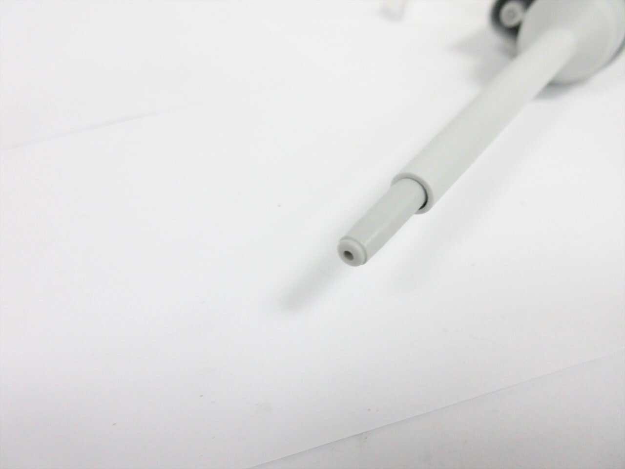 EPPENDORF RESEARCH 2 - 20 uL SINGLE CHANNEL PIPETTE E2100-20