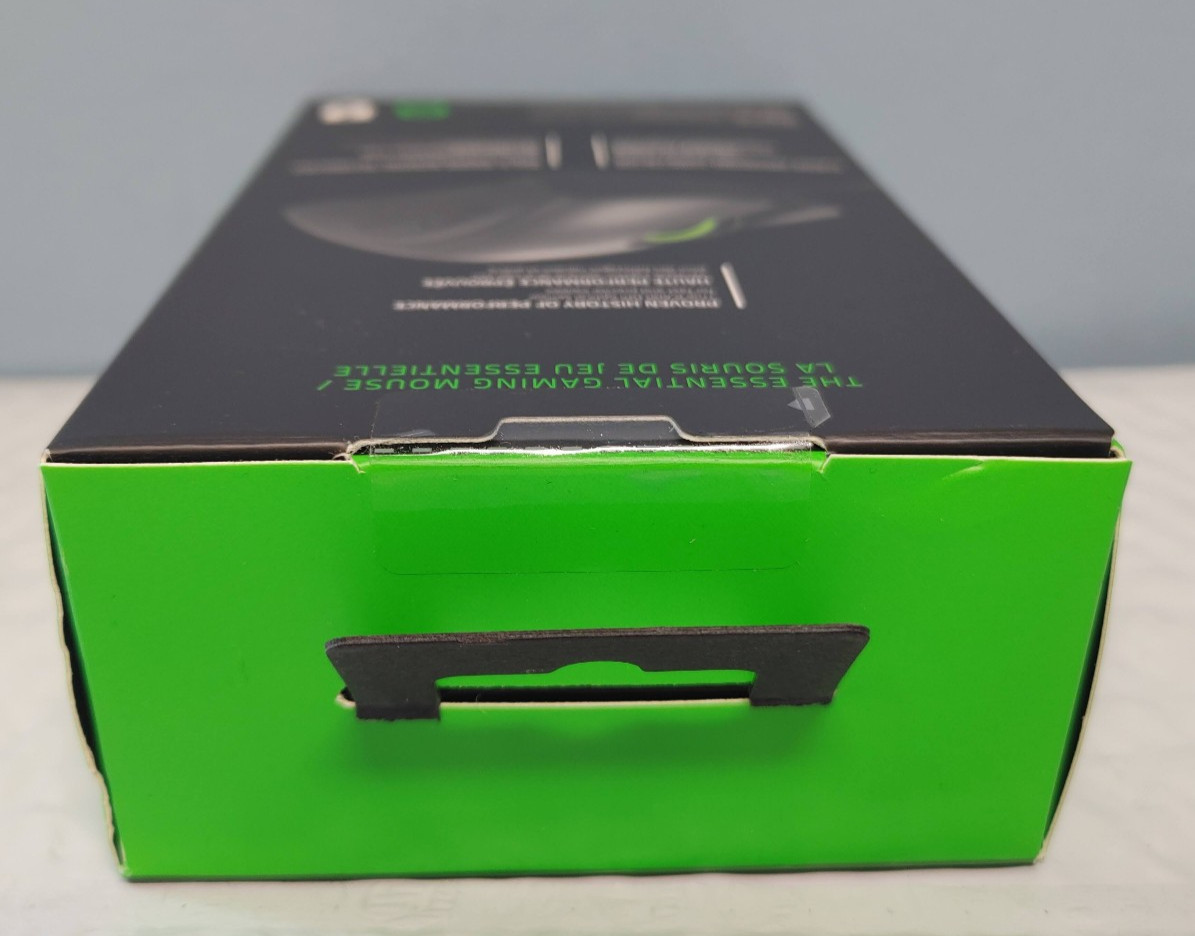 Razer DeathAdder Essential Wired Optical Gaming Mouse 6400 DPI - New! Sealed!