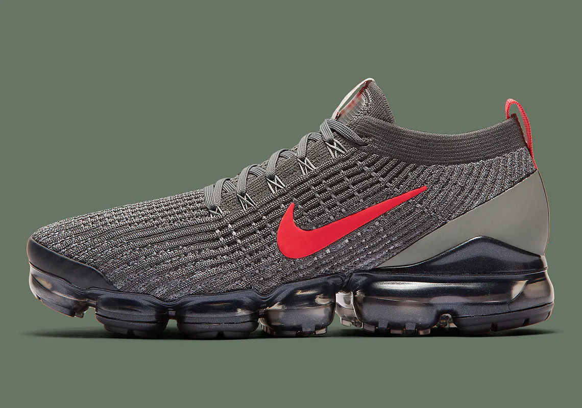 Nike Air VaporMax Flyknit 3 Grey Track Red