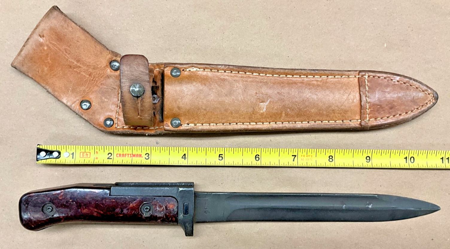 VINTAGE CZECH ARMY MILITARY MODEL VZ58 BAYONET KNIFE WITH LEATHER SCABBARD (#113