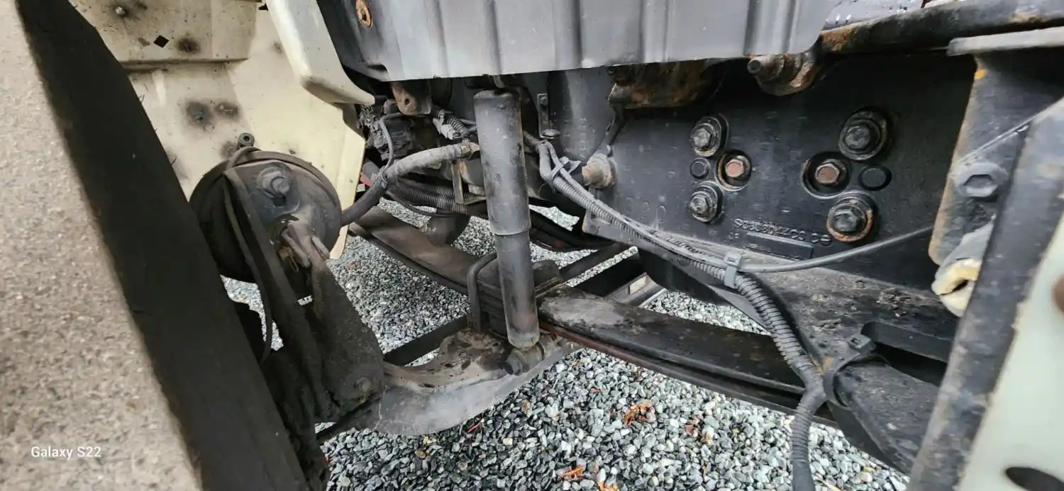 (Used) 2015 International DuraStar 4300, FRONT LEAF SPRINGS Front Leaf & Springs