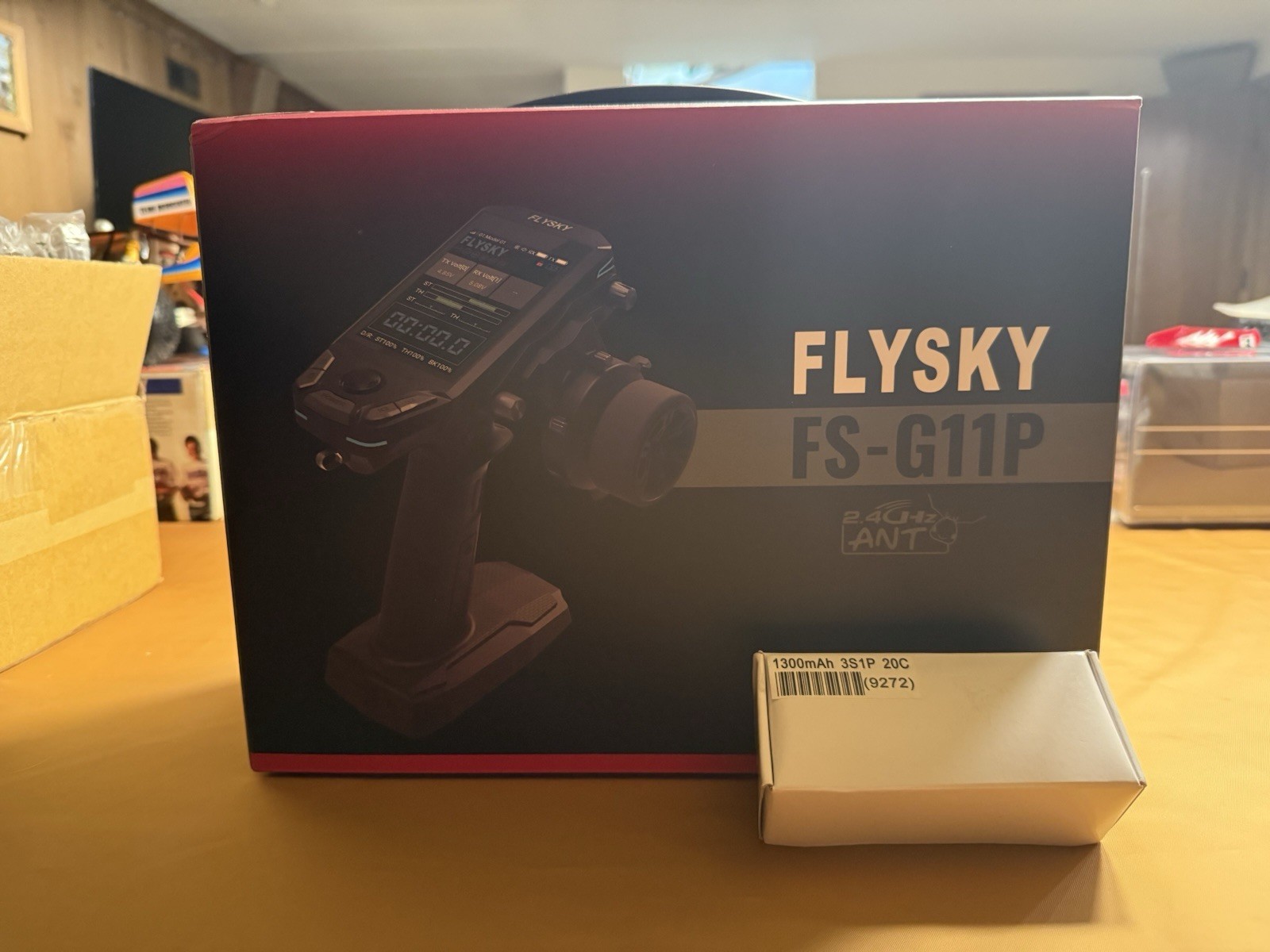 Flysky  FS G11P ANT 11-Channel 2.4GHz Transmitter w/R11P Receiver