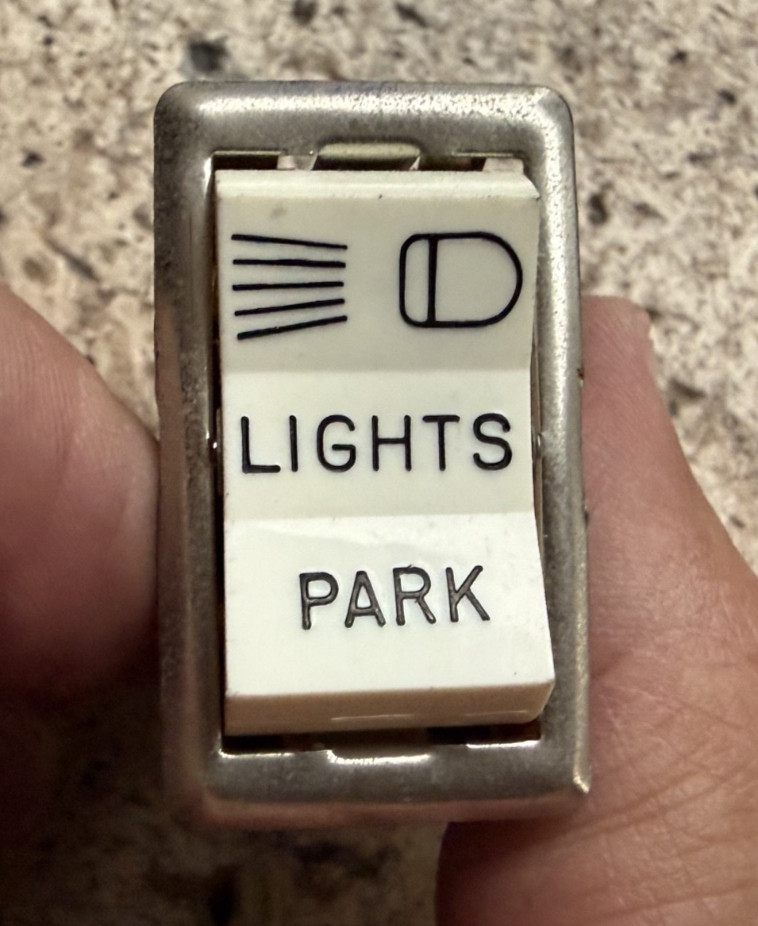 Carling Technologies 106-GG3-6 ~ "Lights" + "Park" Toggle Switch 3-Pos 12v 25A