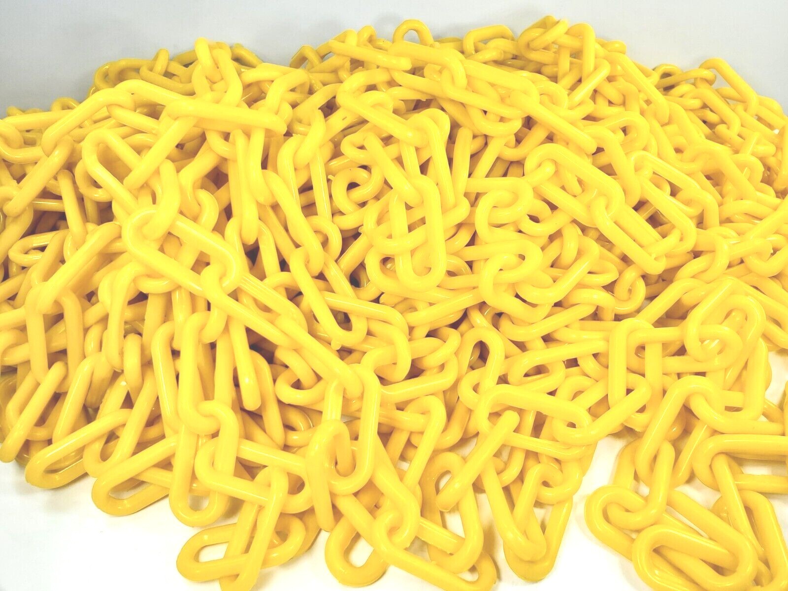100 Feet - Continuous Poly 8mm Chain Link, Safety Barrier, Crowd Control Chain
