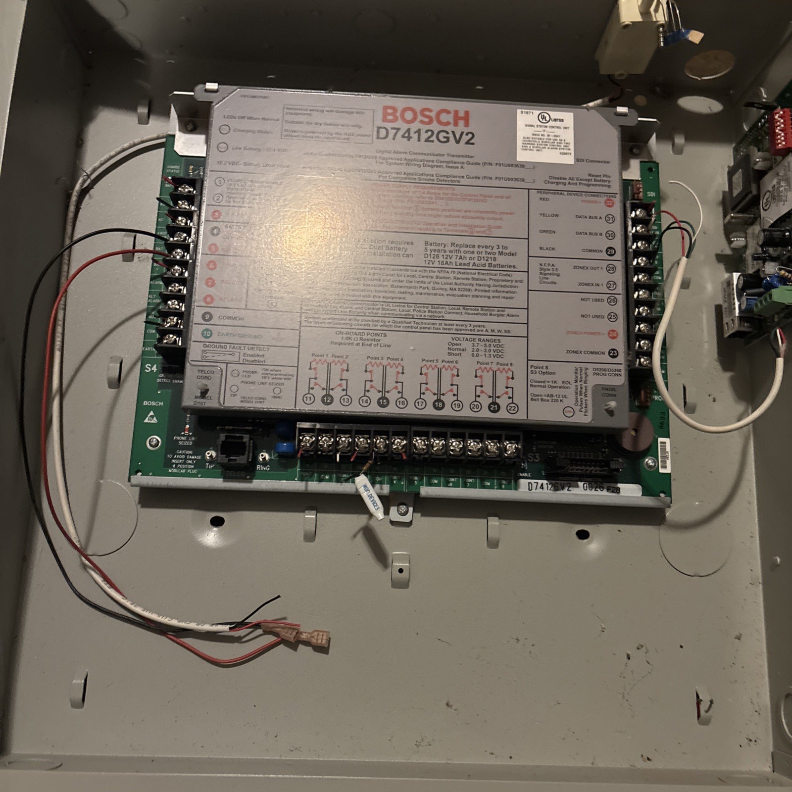 Bosch D7412GV2 Intrusion Control Panel