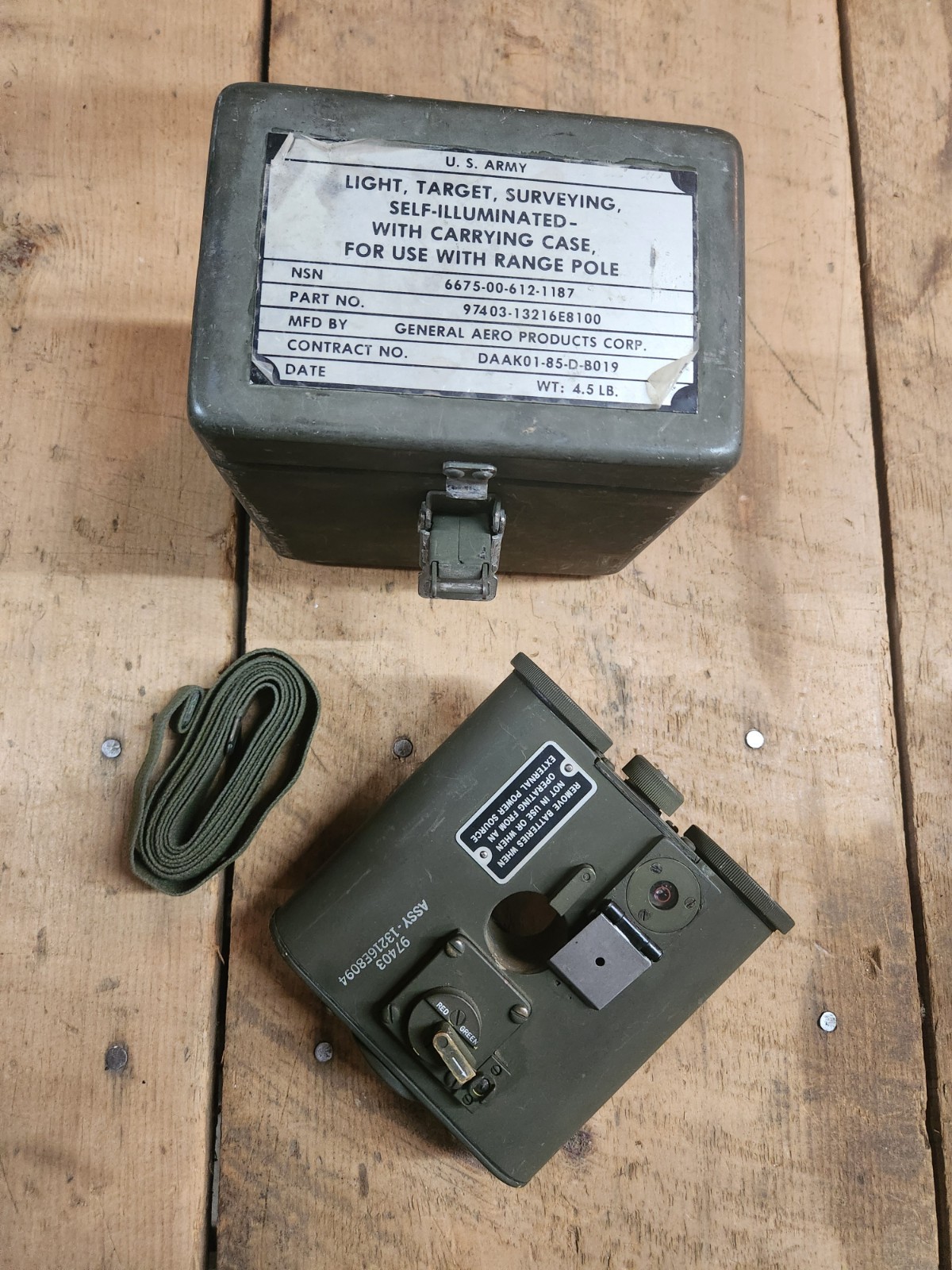 VINTAGE NOS US ARMY / MILITARY SURVEY RANGE POLE LIGHT TARGET SEILER INSTRUMENT