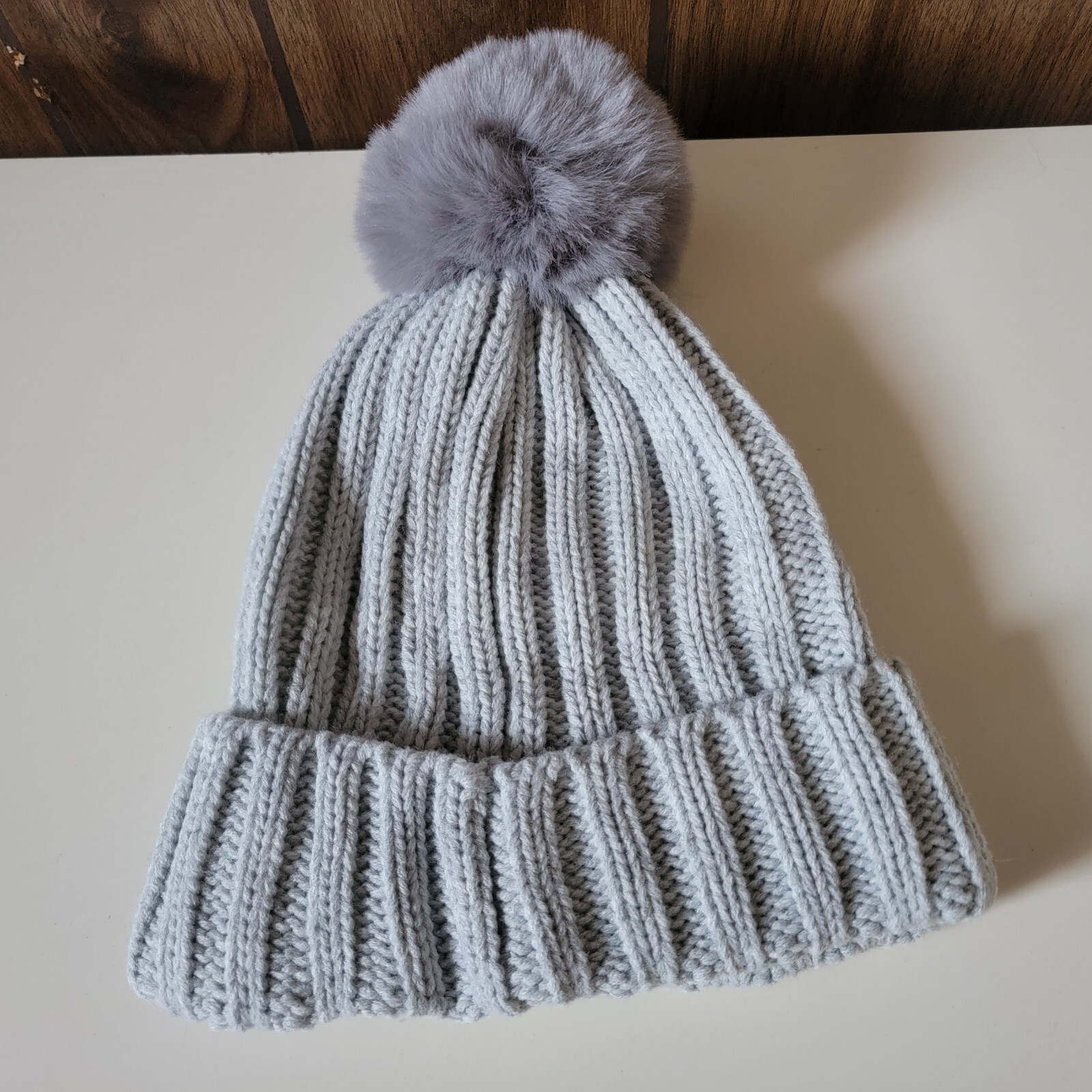 VINCE CAMUTO Grey Knit Pom Beanie Hat One Size NWT