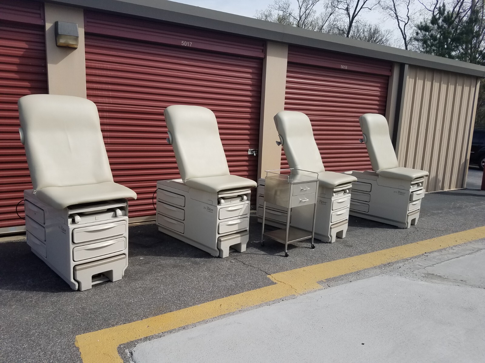 Ritter Midmark Exam Table Model 204 New Creme Upholstery ea Premier Used Medical