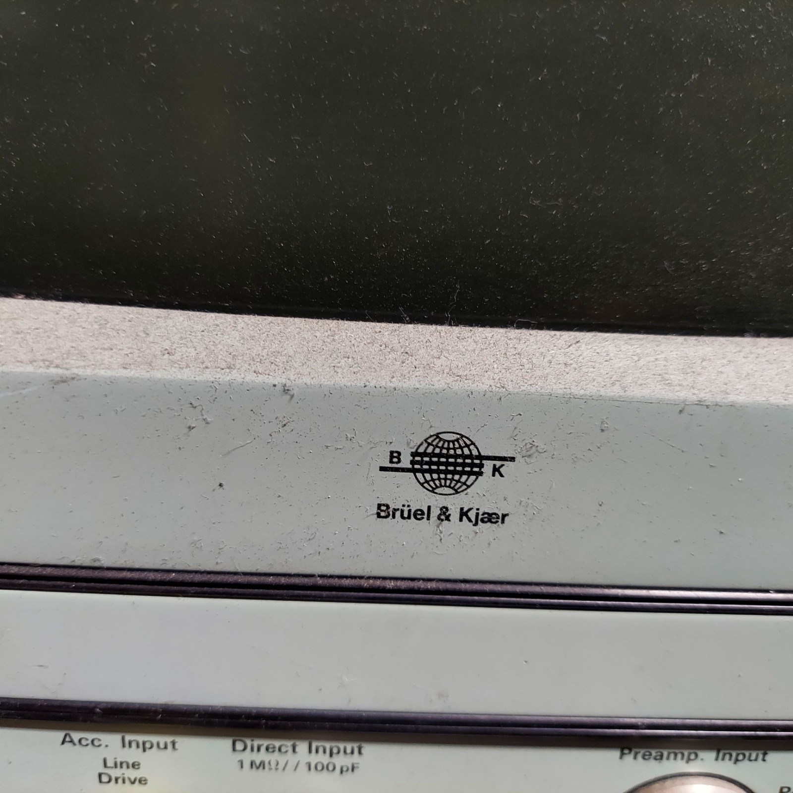 BRUEL & KJAER 2034 DUAL CHANNEL SIGNAL ANALYZER TYPE