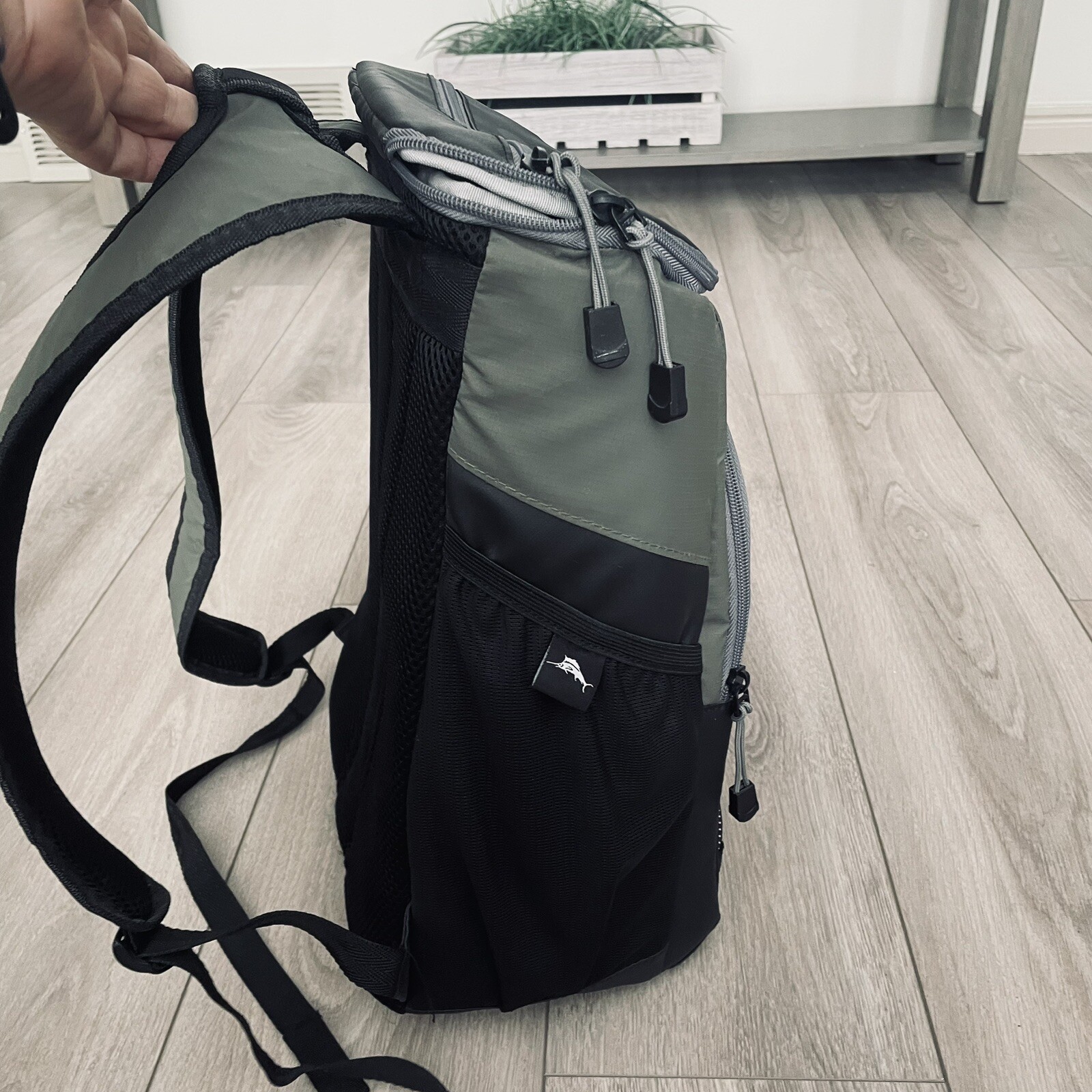 Tommy Bahama 24 Can Backpack Cooler Deep Freeze Insulation