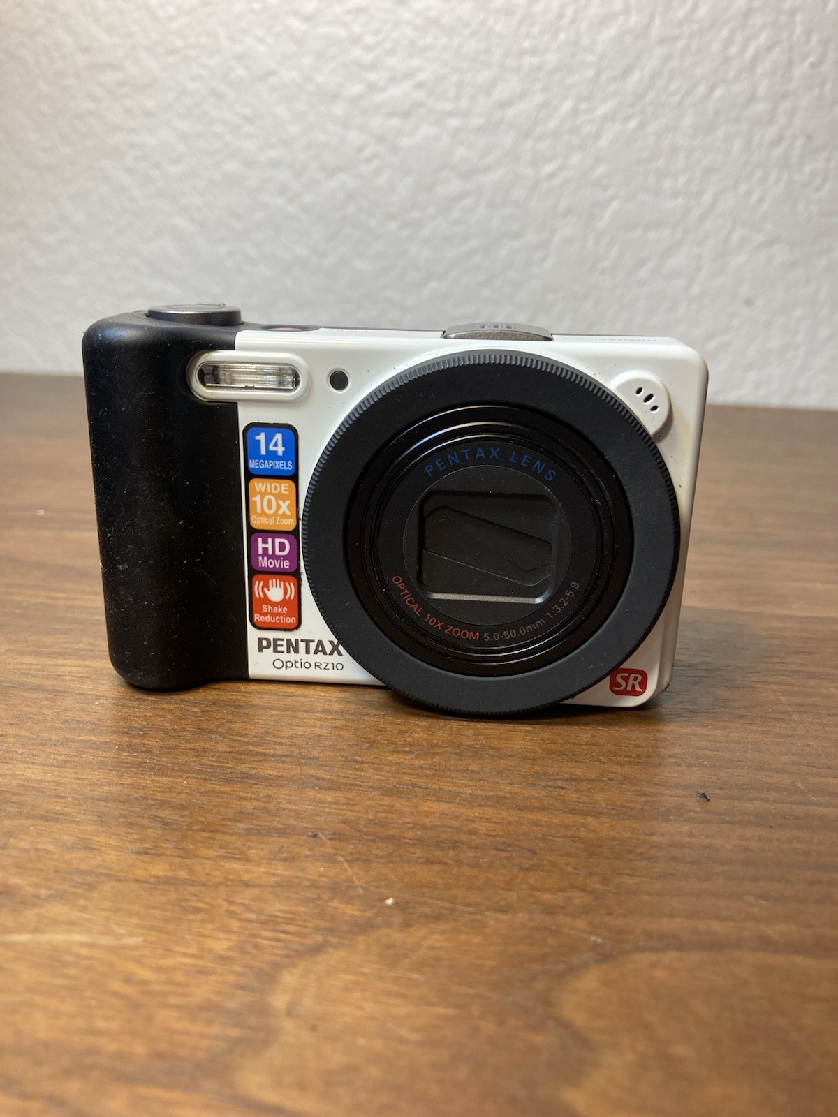 Pentax Optio RZ10 White Black 2.7" LCD 14MP 10x Optical Zoom Digital Camera