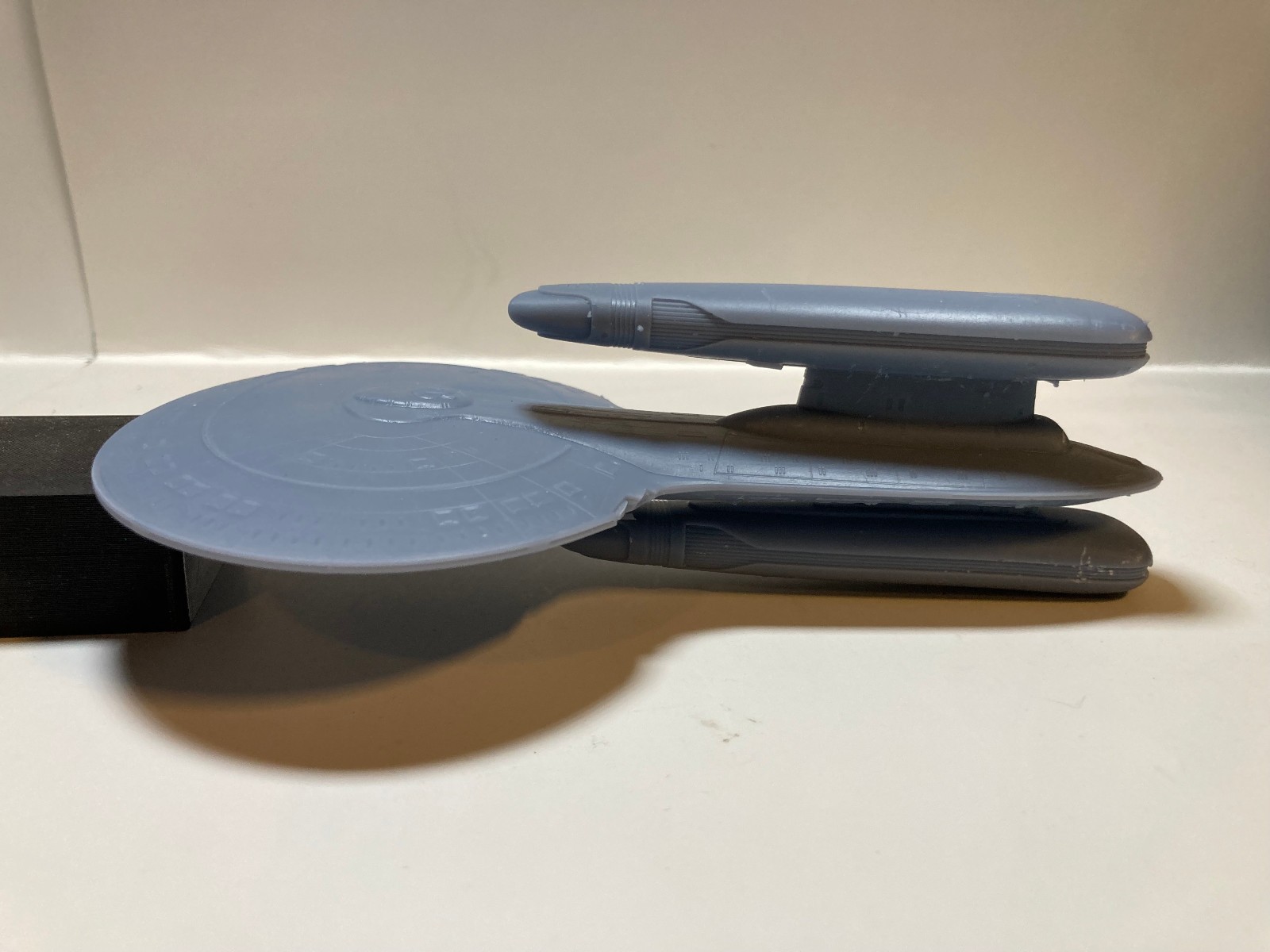 1/2500 scale Challenger class Starship  Star Trek 3d printed resin model