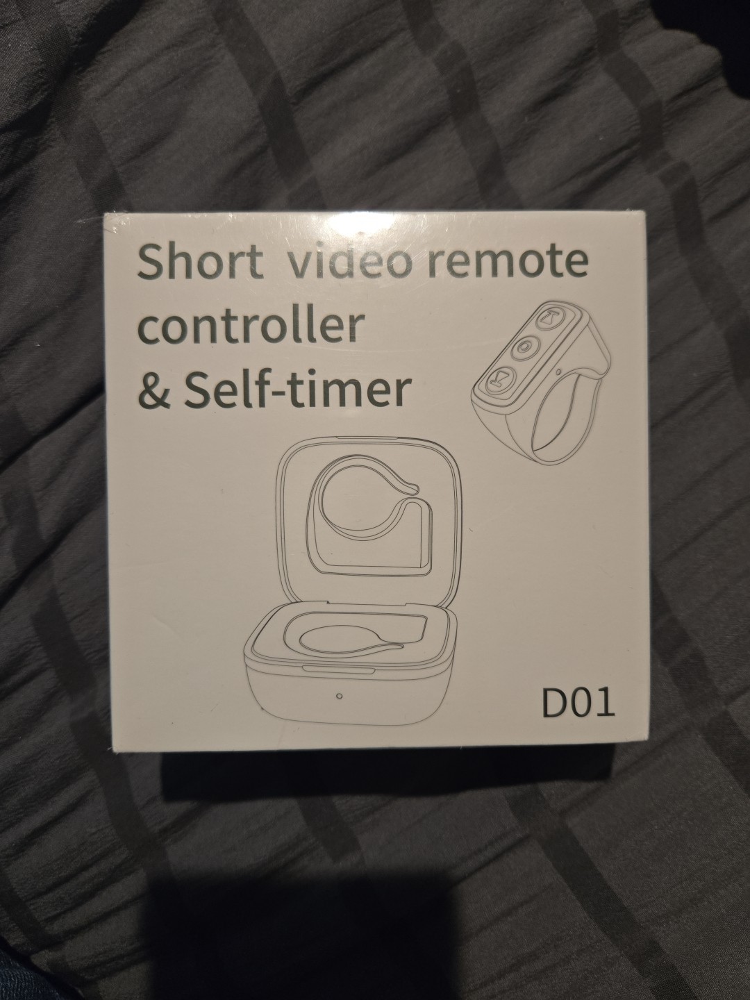 MERNEUO TikTok Scrolling Camera Remote Control Self Timer Ring
