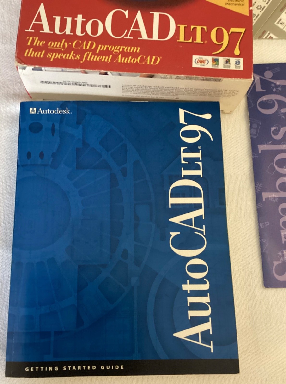 Autodesk AutoCAD LT 97 PC Vintage Software CD ROM Box & Learning Assistance Vtg