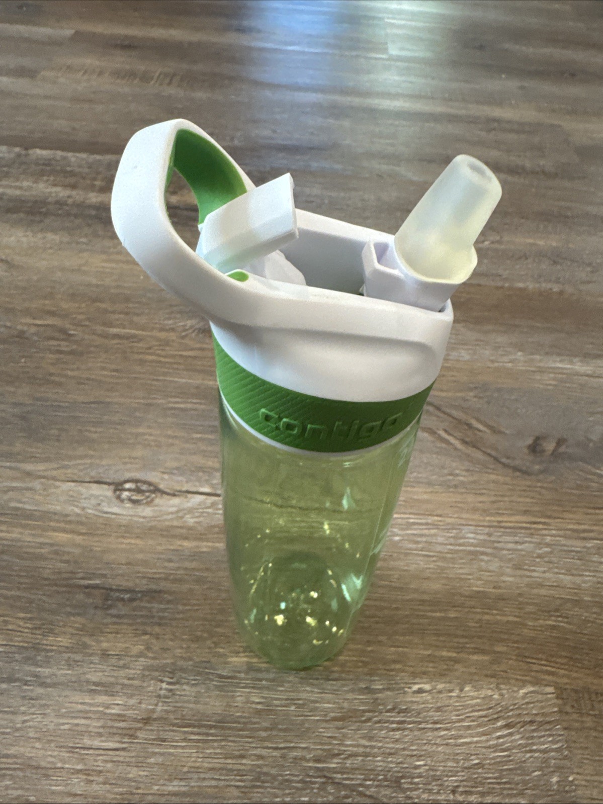 Contigo 24 ounce Green Water Bottle