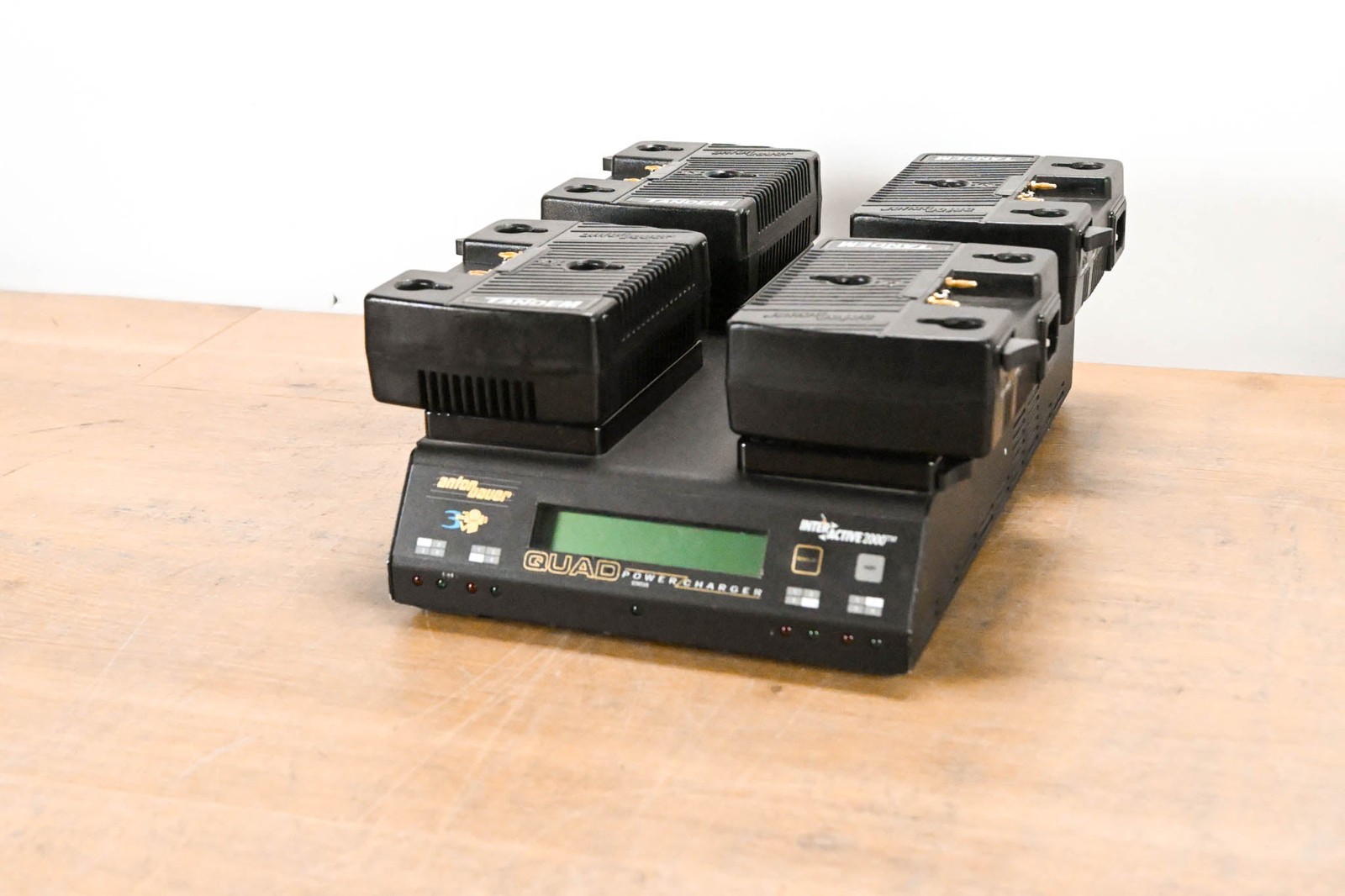 Anton Bauer Q-2702 QUAD PowerCharger w/ 2x Tandem PSU CG010VR