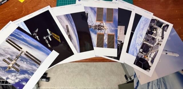 Lot of 6 NASA STS 97 Press Photos, 1 ST98, & two bonus art work prints