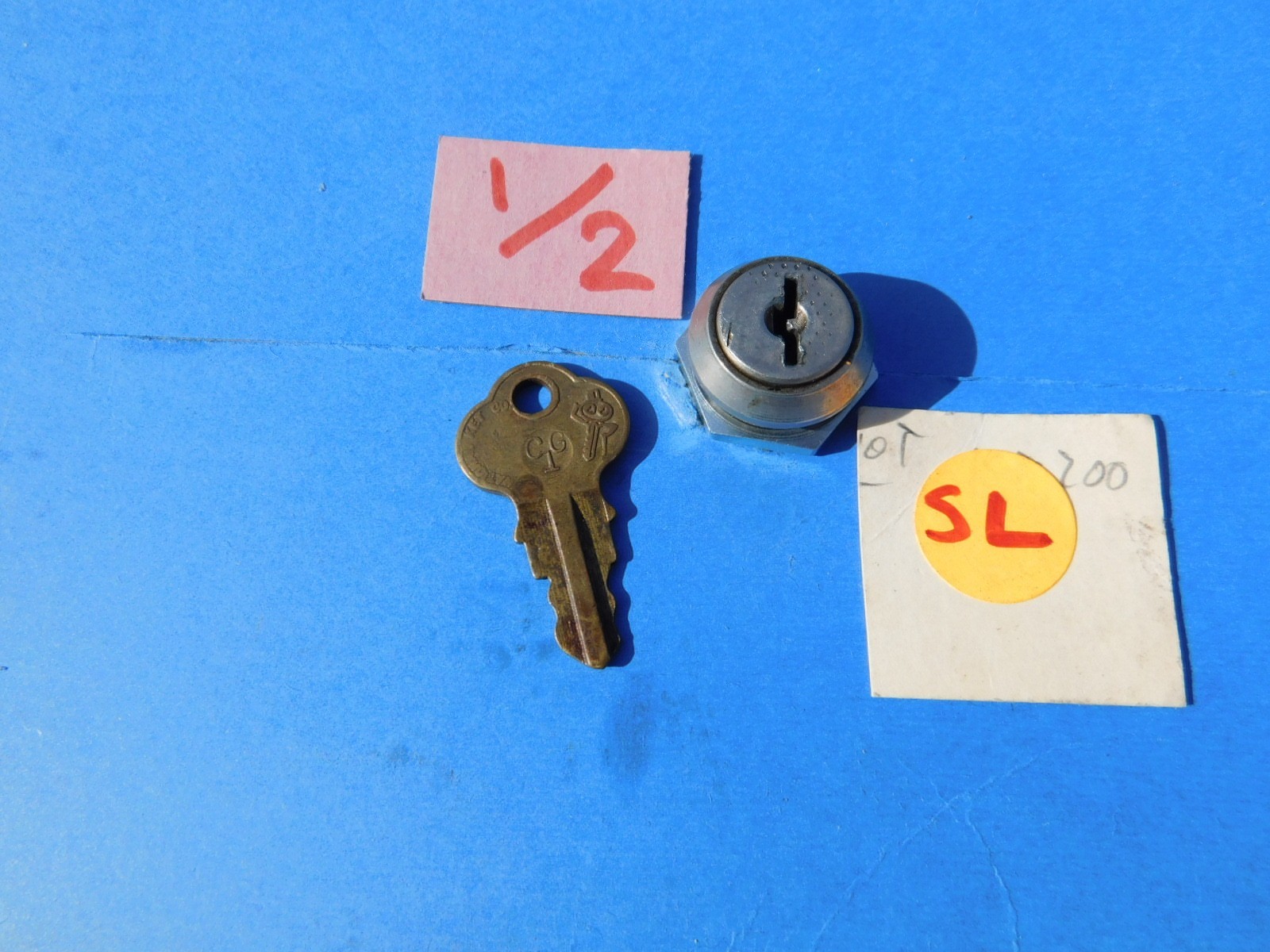 1950s Arcade Game Lock & Key ~ 1/2 inch - Chicago key CC1