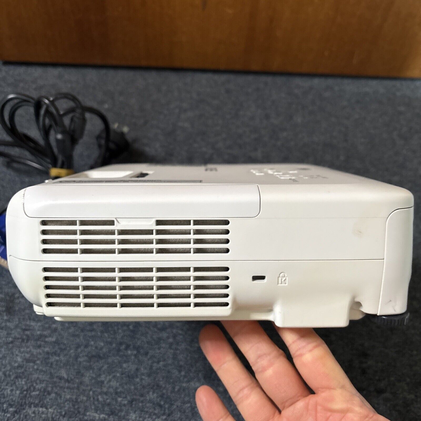 Epson EB-S120 LCD Projector HDMI VGA S-Video