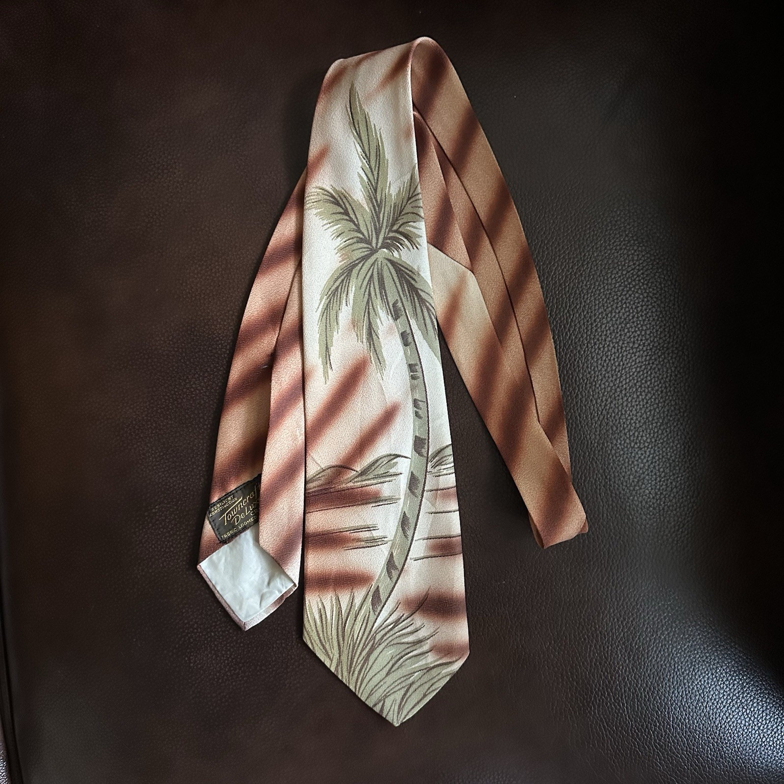 Vintag 1950s Palm Tree Towncraft Deluxe Cravat Tie Hawaiian