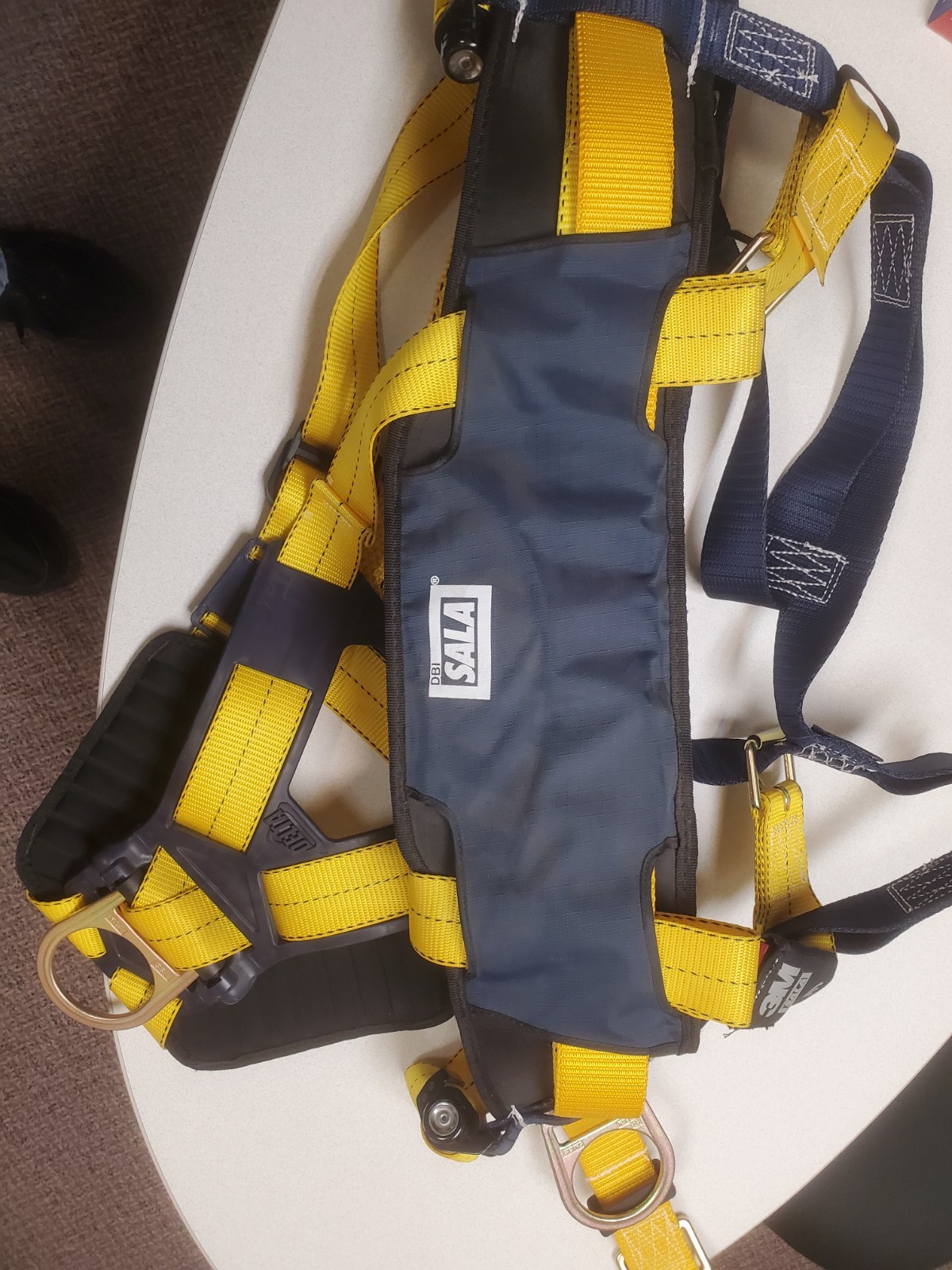 3M Dbi-Sala - Fall Protection Harness. Great Condition. RFID. Size XL. Free Ship