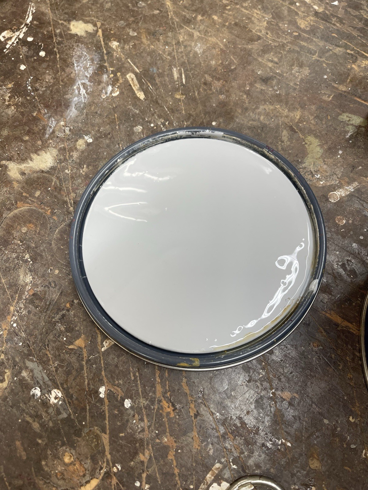 1 Gallon Sherwin Williams SuperPaint Interior Satin Light Gray