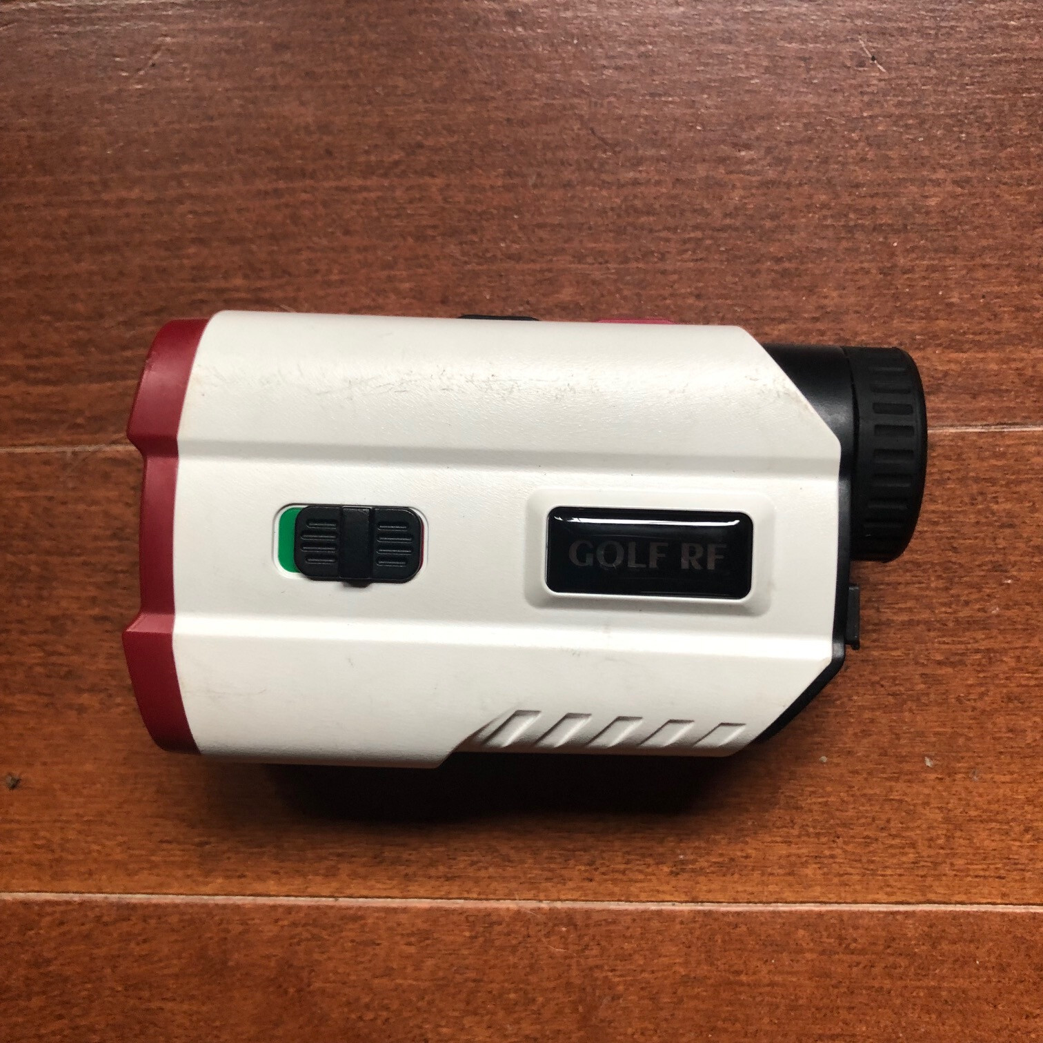 Golf RF C004, Laser Slope Rangefinder with Magnetic Hold & Hard Case