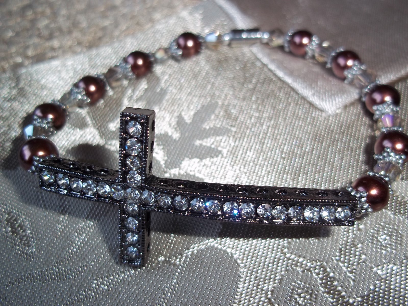 7 1/2 in BROWN Pearl & CLEAR Crystal Bead Cross MAGNETIC Clasp Bracelet  L-14