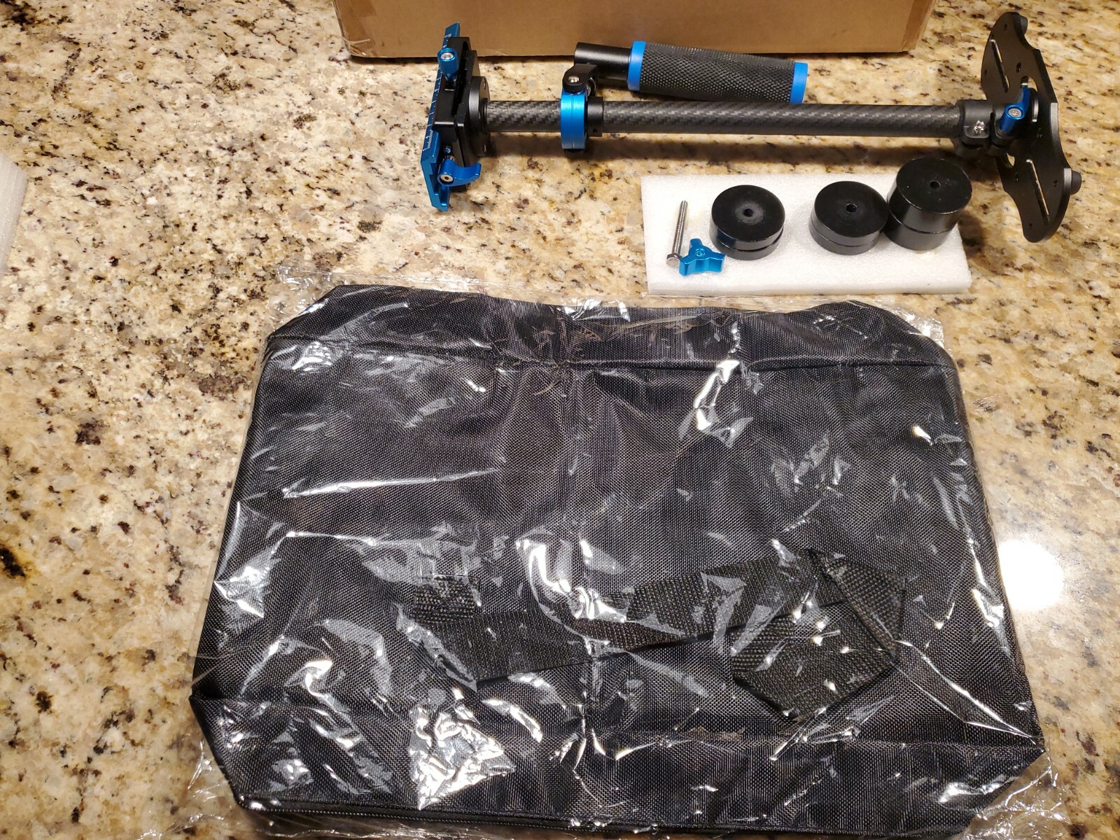 READ Neewer Carbon Fiber 24'' Handheld Stabilizer with Quick Shoe Plate for DSLR