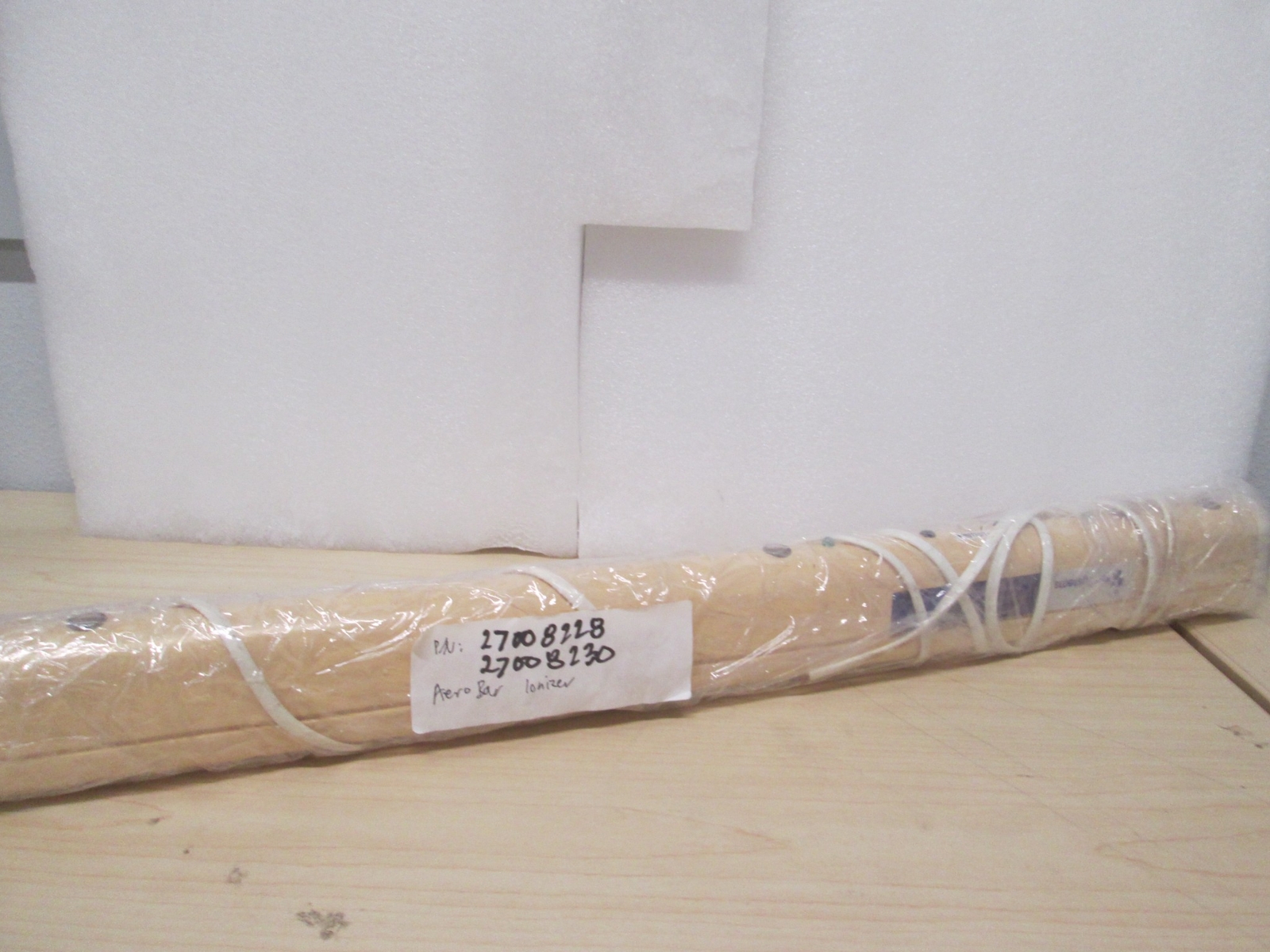 Ion, Bipolar ionizeer, Nilstat 5285 Aero Bar, Static Control System, Used