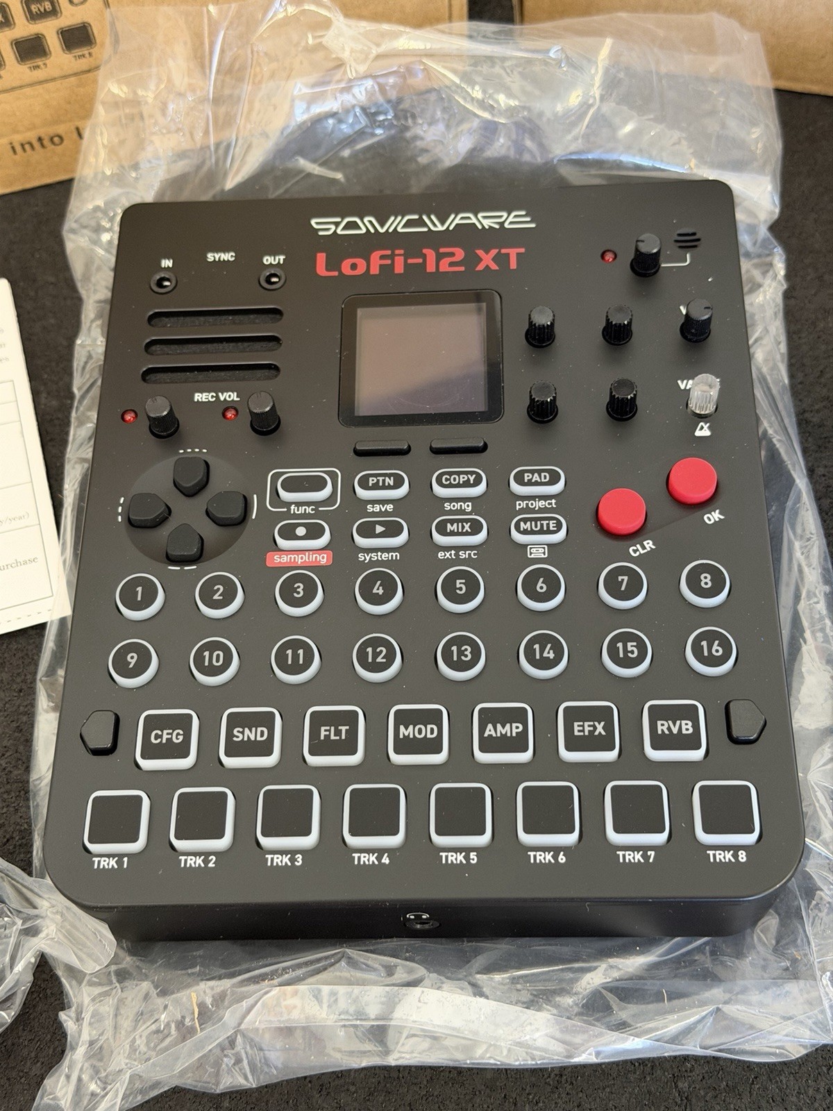 🔥Sonicware Lofi-12 XT Low-Res Digitized Sampler - Black - NEW🔥