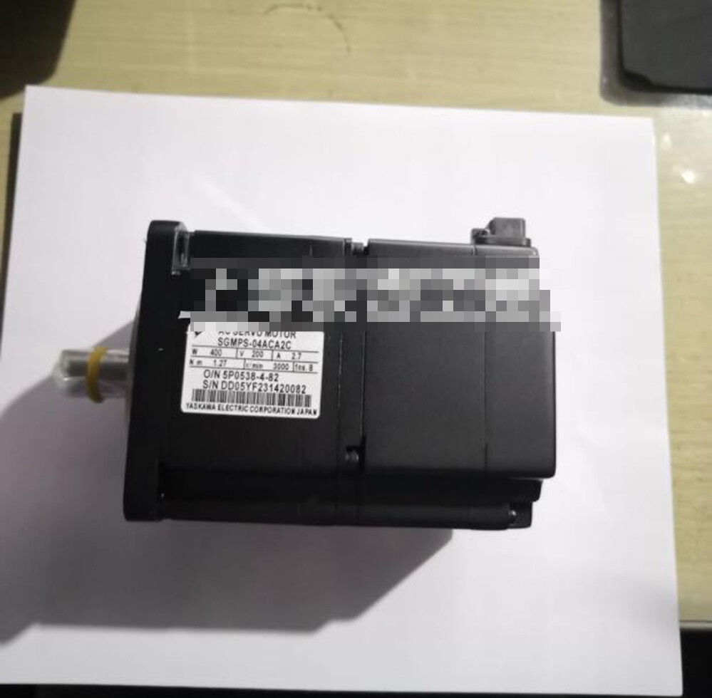New SGMPS-04ACA2C 400W servo motor