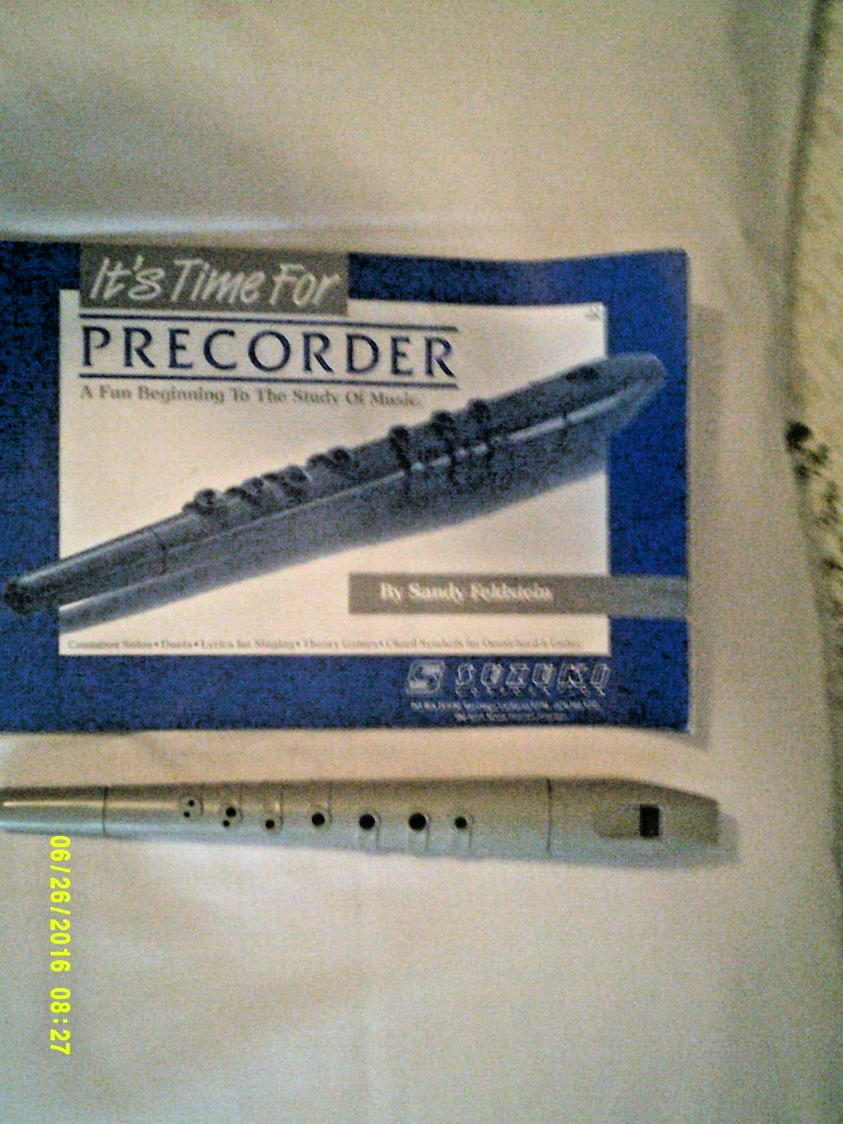 Suzuki Prerecorder with 16 Page Instruction Book "It's Time for Prerecorder"