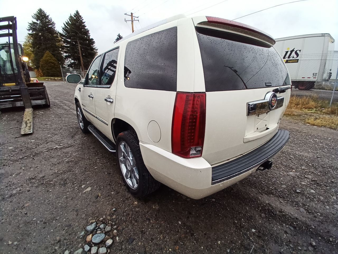 ESCALADE 2007 Battery Tray 12569653