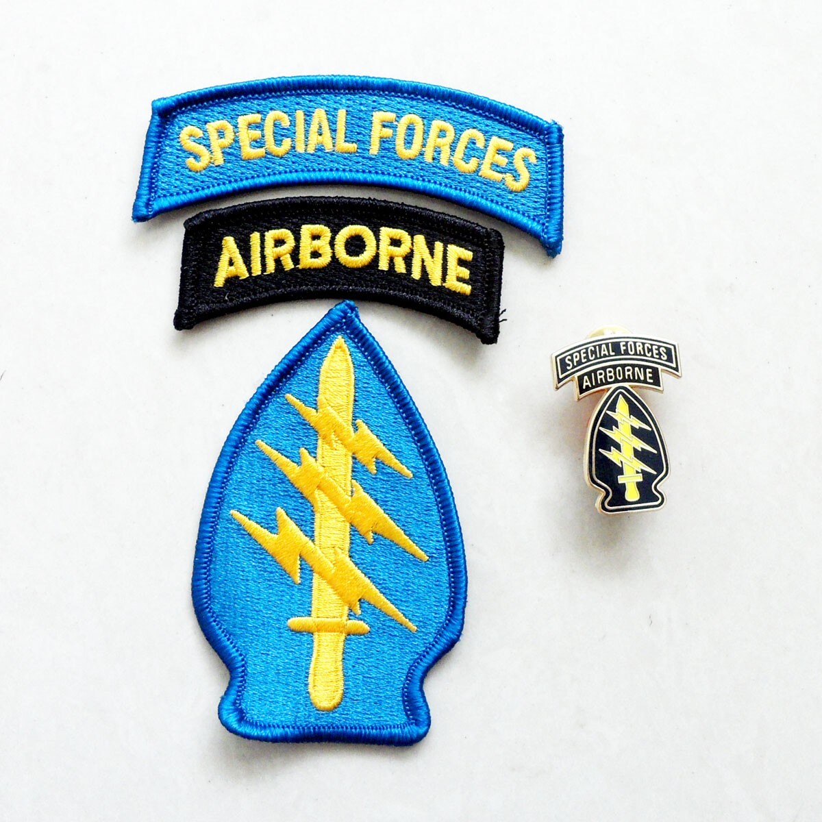U.S. Army Special Forces Airborne Ranger Patch special forces hat badge pin