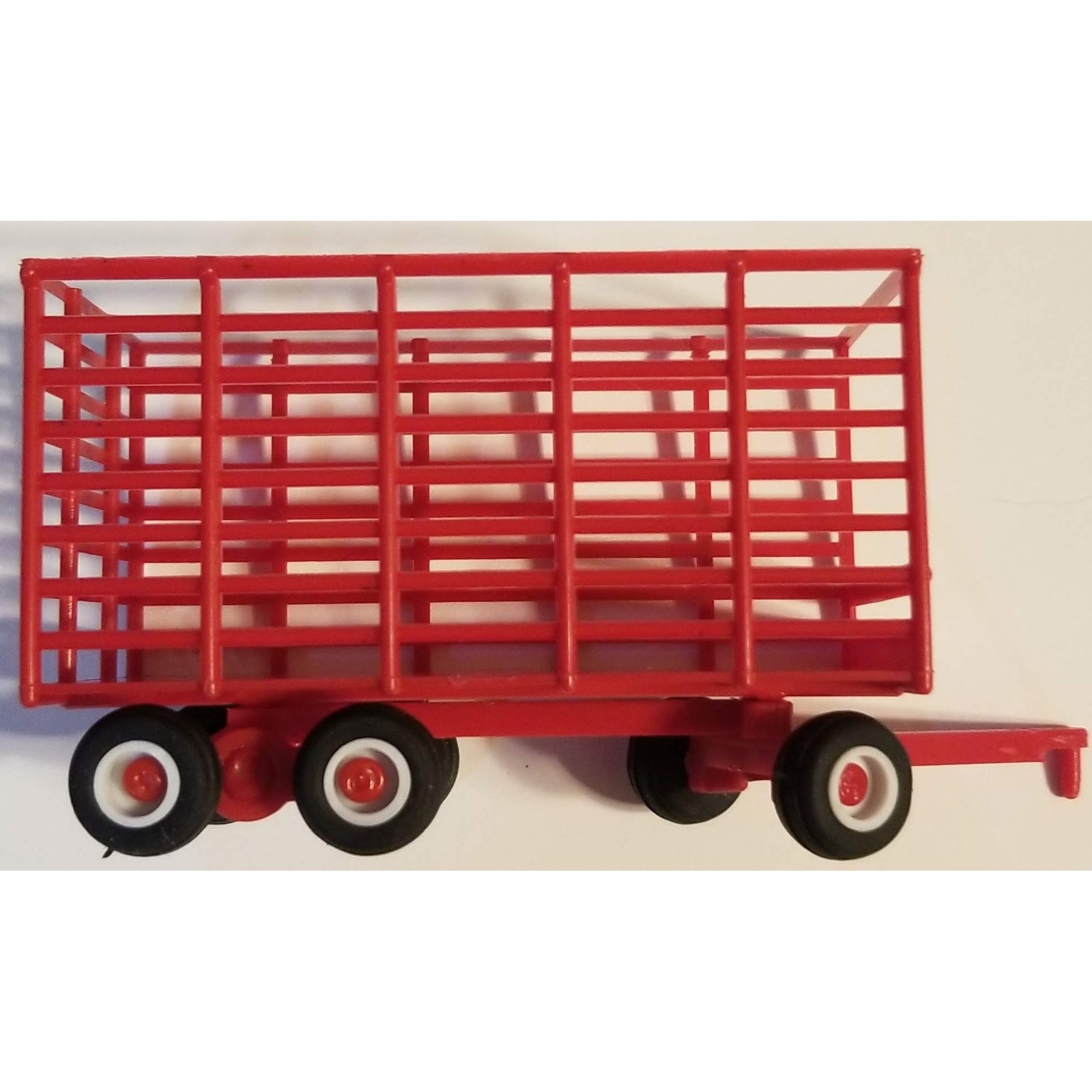 1/64 Standi Toys Red Tandem Axle Bale Wagon