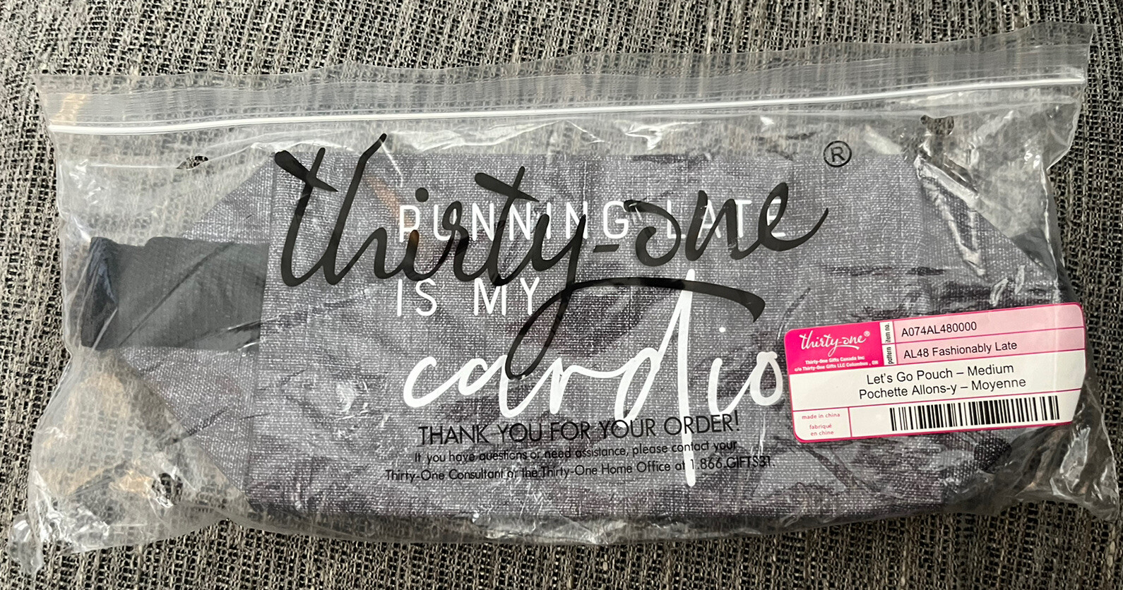 New Thirty-One Let’s Go Pouch AL48 Fashionably Late “Running Late Is My Cardio”